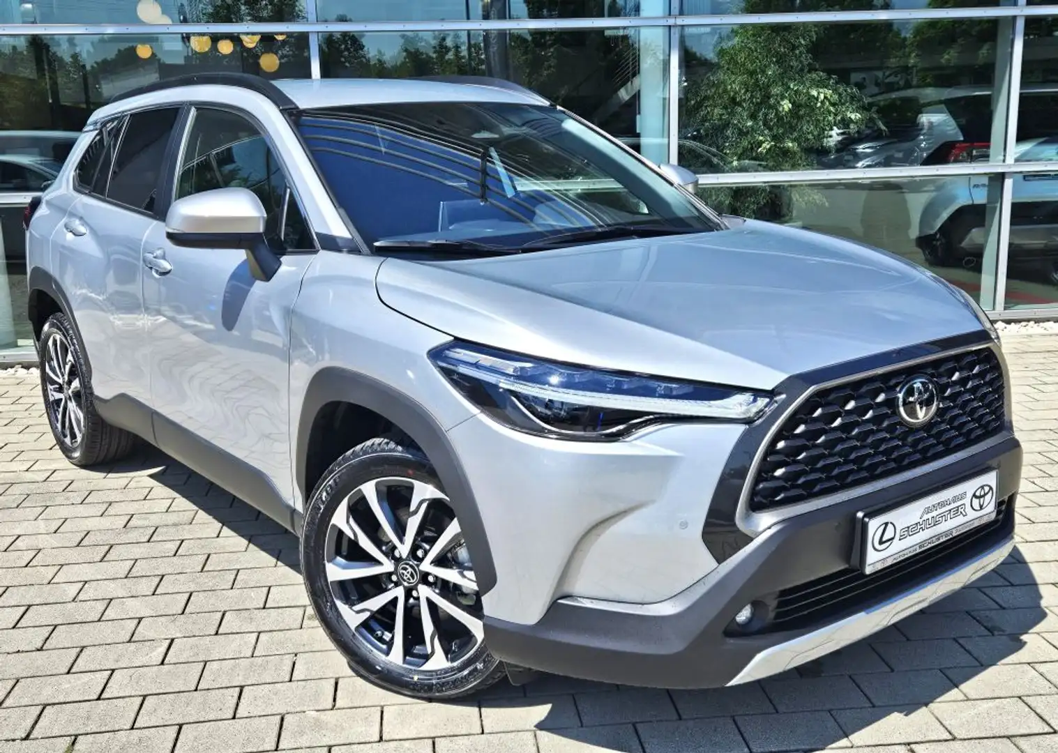 Toyota Corolla Cross Hybrid 1.8 VVT-i Team Deutschland Zilver - 1