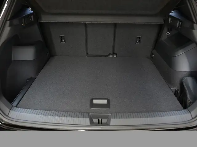 Volkswagen Tiguan view 8