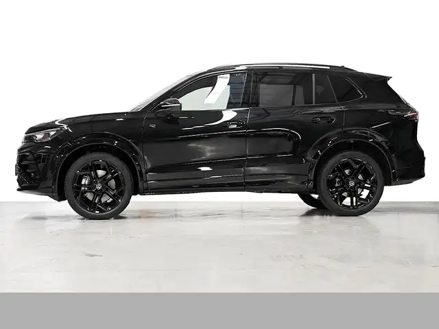 Volkswagen Tiguan view 3