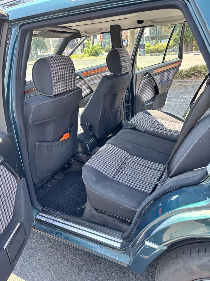 Mercedes-Benz E 200 TÜV bis 2/2028*elektr. Fensterheber*Schiebedach, foto 6