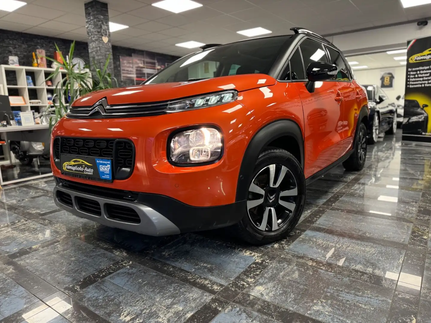 Citroen C3 Aircross Shine*Klimaauto*Panorama*Navigation* Orange - 1