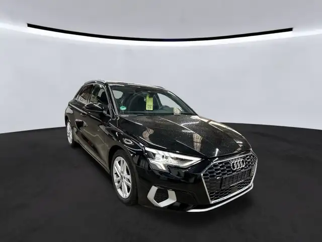 Audi A3 30 TFSI Sportback*NAVI*AHK*LED*
