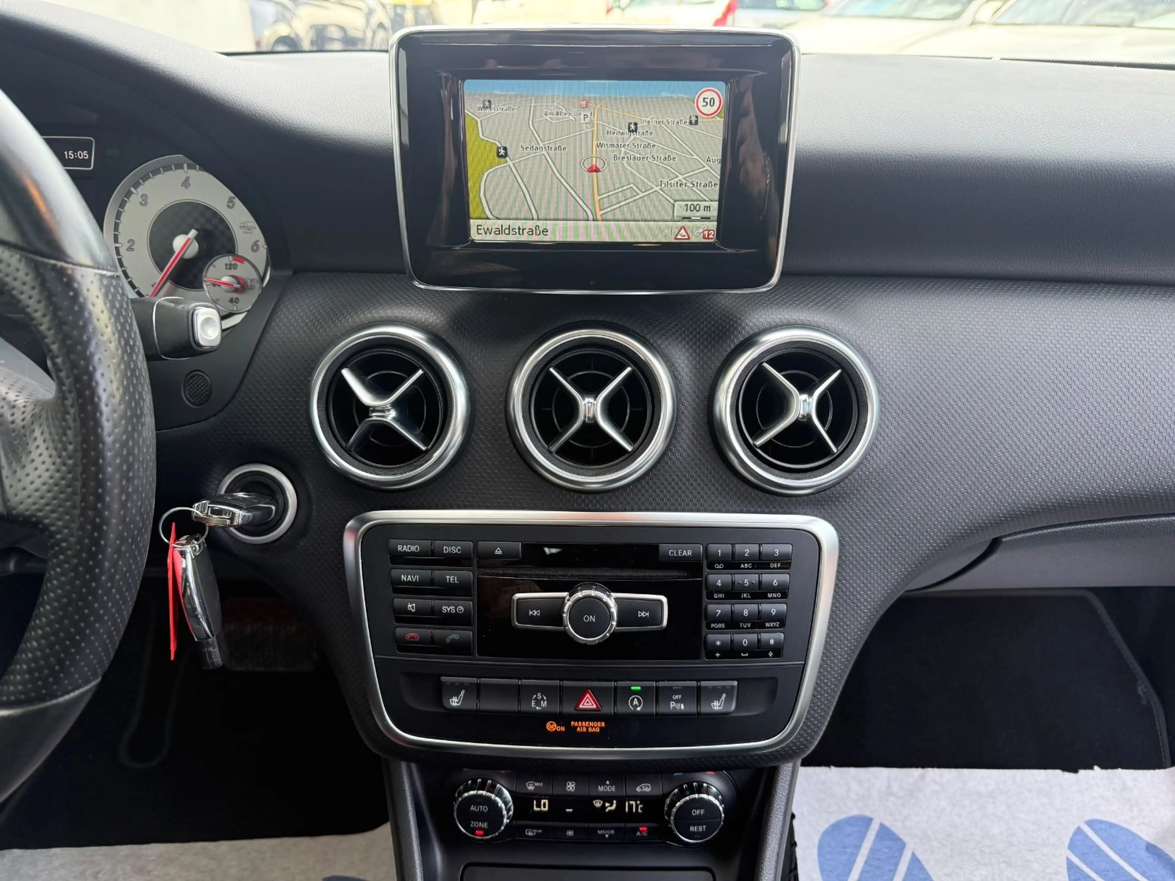 Mercedes-Benz A 200 CDI 1.Hand*Pano*BiXenon*Navi — photo 14