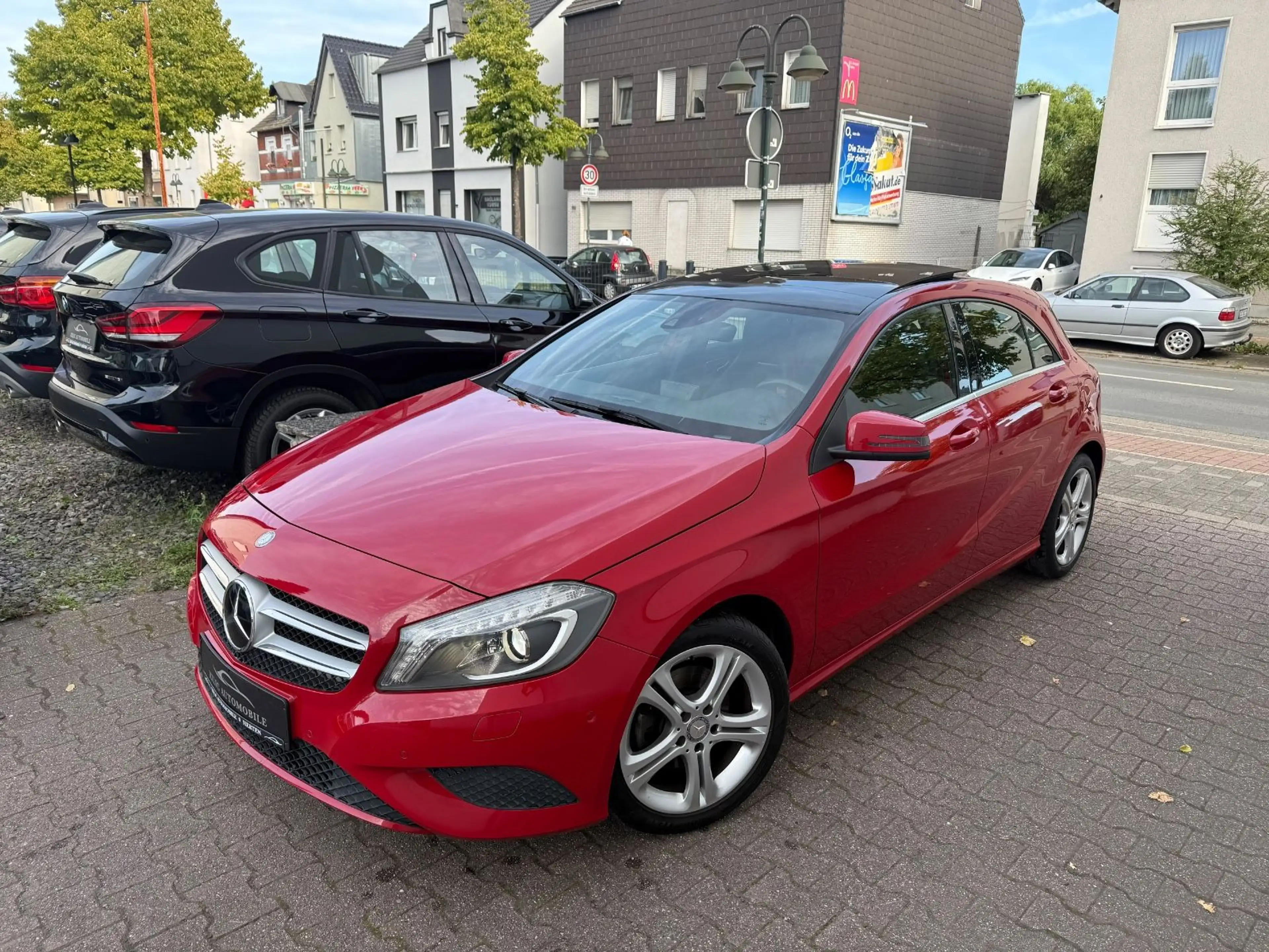 Mercedes-Benz A 200 CDI 1.Hand*Pano*BiXenon*Navi