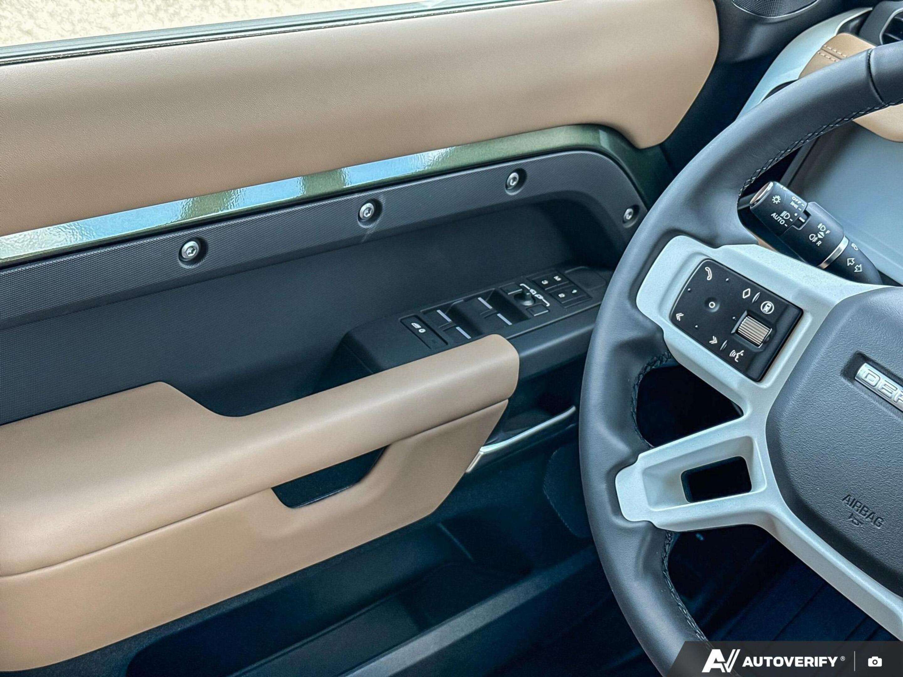 2026 Land Rover Defender 110 P300 S thumb 18