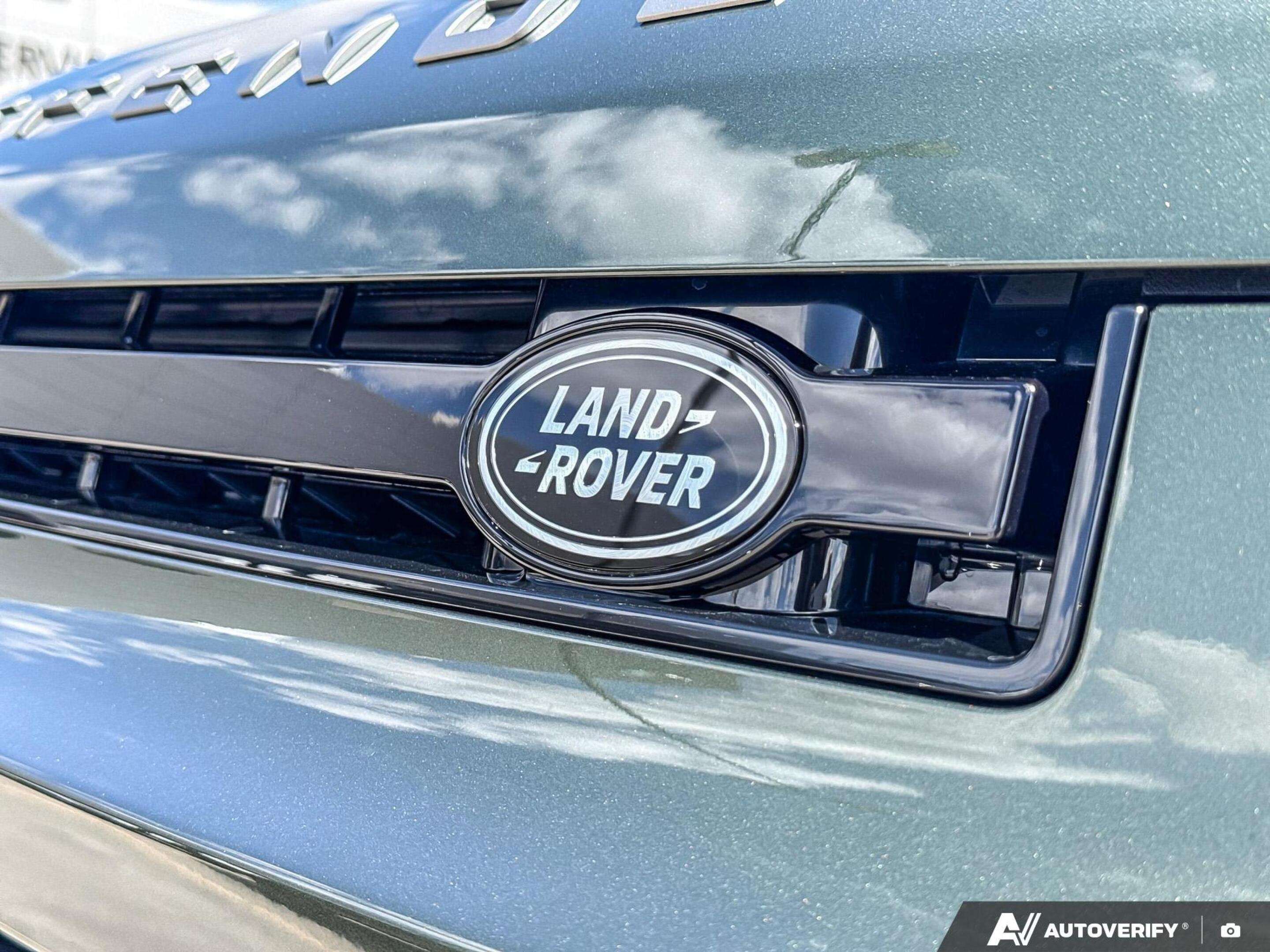 2026 Land Rover Defender 110 P300 S thumb 10