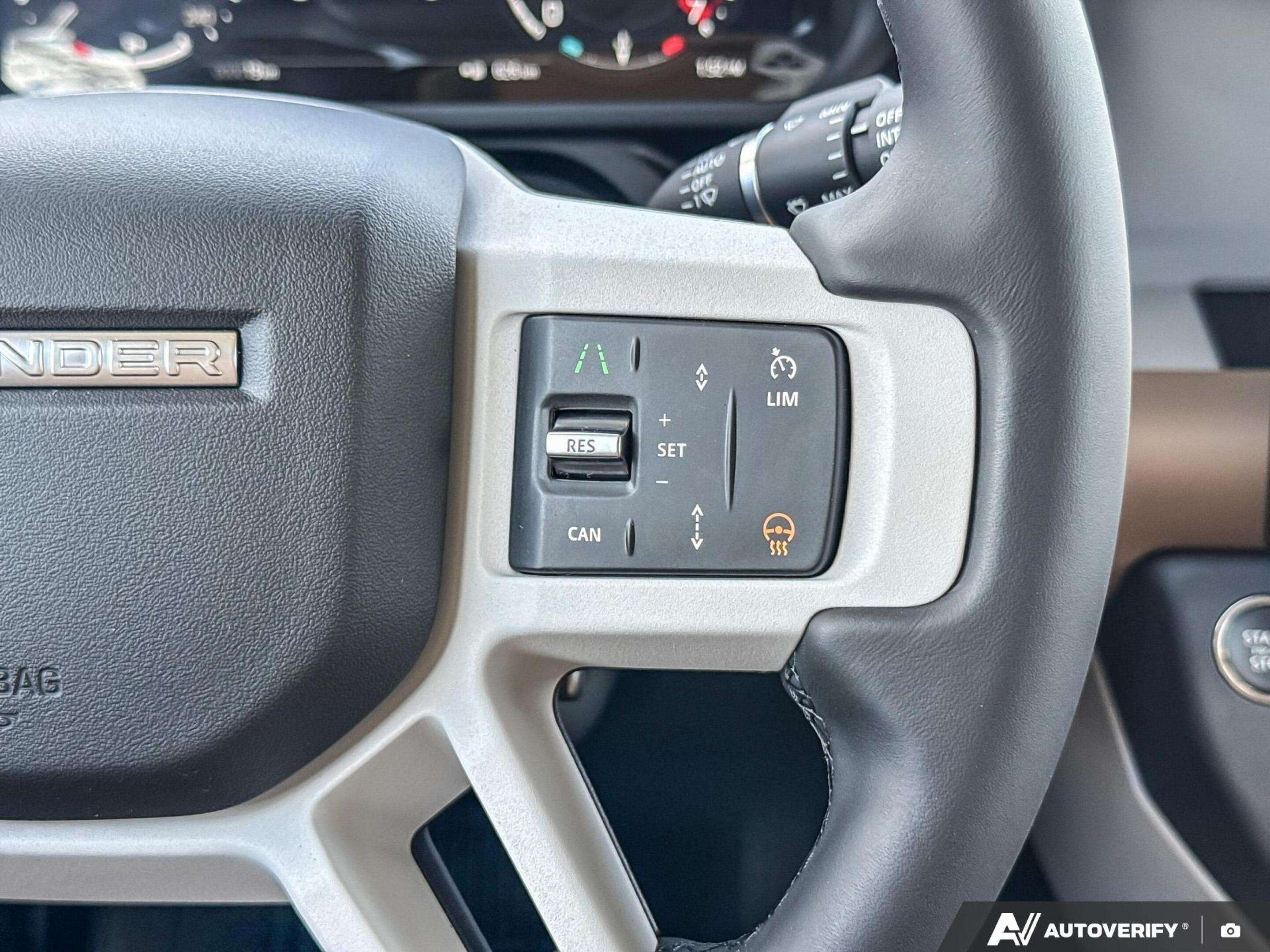 2026 Land Rover Defender 110 P300 S thumb 17