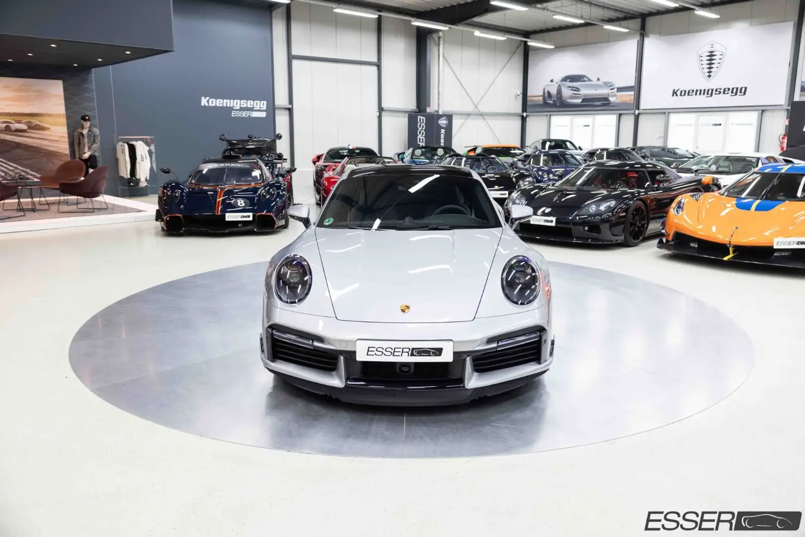 Porsche 992 Turbo S Coupé | SportDesign Silber - 2