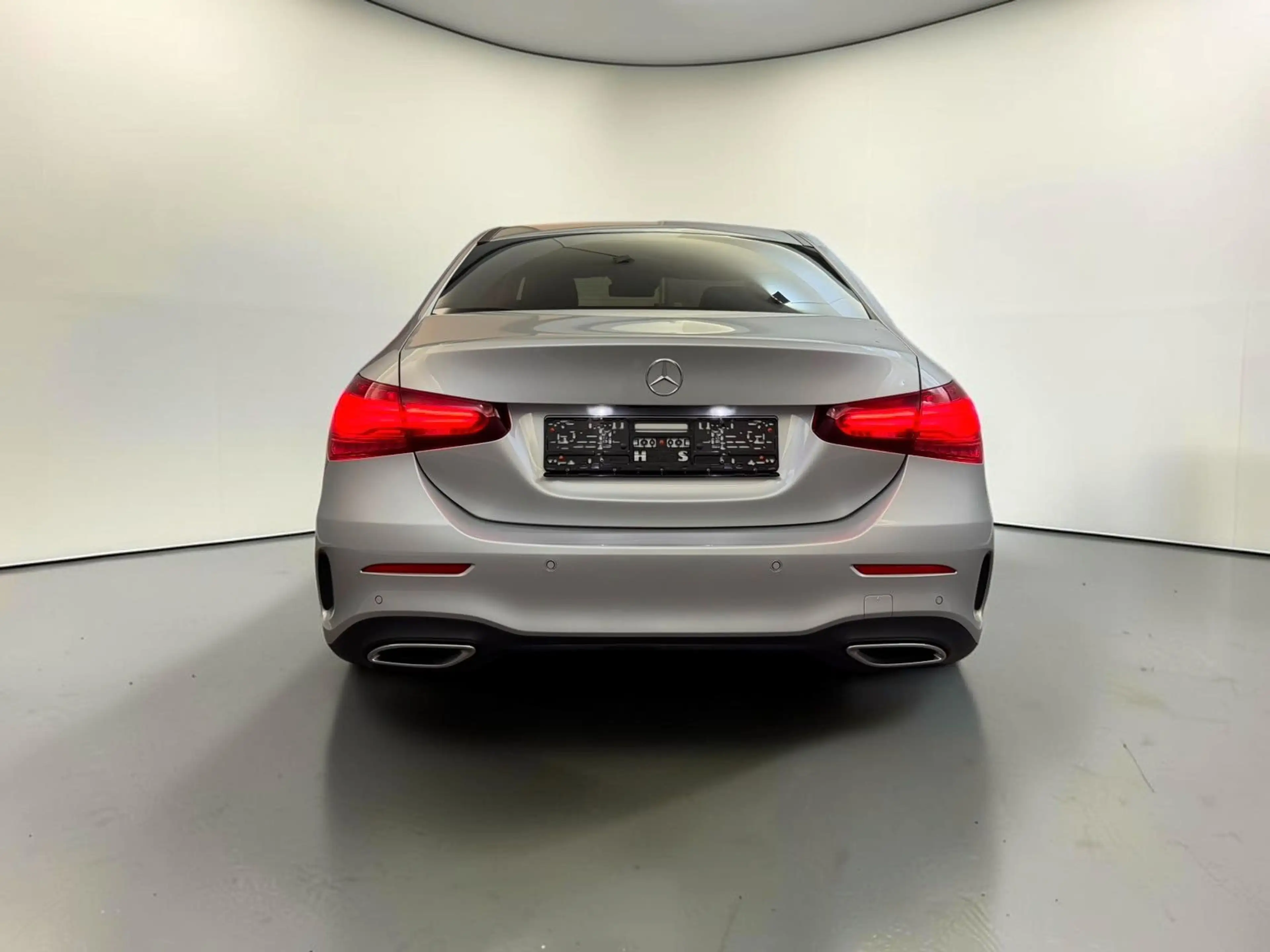 Mercedes-Benz A 200 d Limo AMG Line WIDE*LED*KAM*AHK*NIGHT*KEYL — photo 6