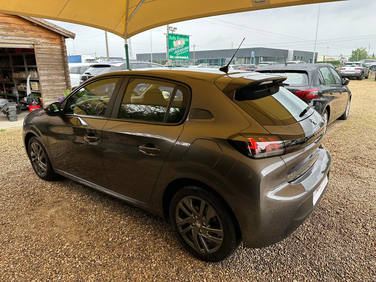 Peugeot 208 1.5 BlueHDI 100ch Active Business 5 portes 2021 Grijs - 2