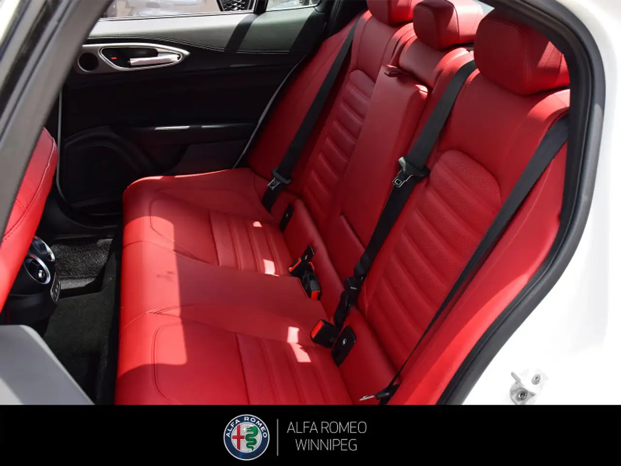 Alfa Romeo Giulia снимка Alfa Romeo Giulia