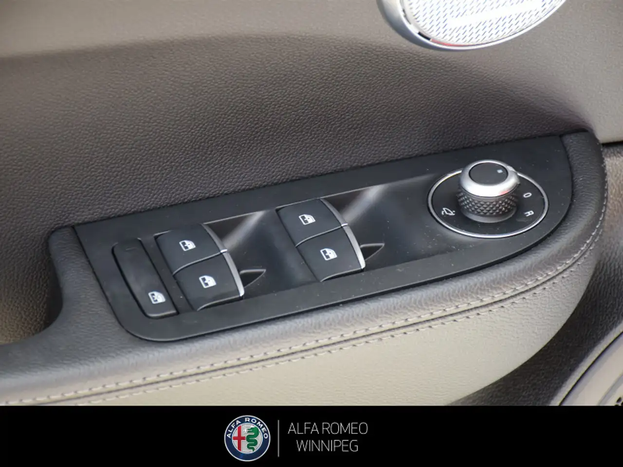 Alfa Romeo Giulia снимка Alfa Romeo Giulia