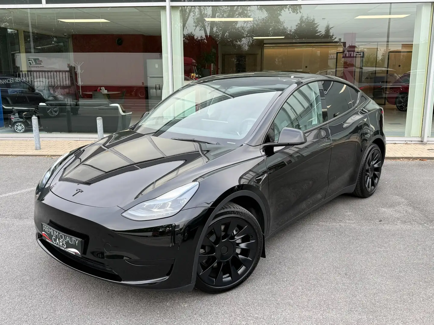 Tesla Model Y FULL BLACK / 20INCH / 360°CAM / ZETELVERWARMING Zwart - 1