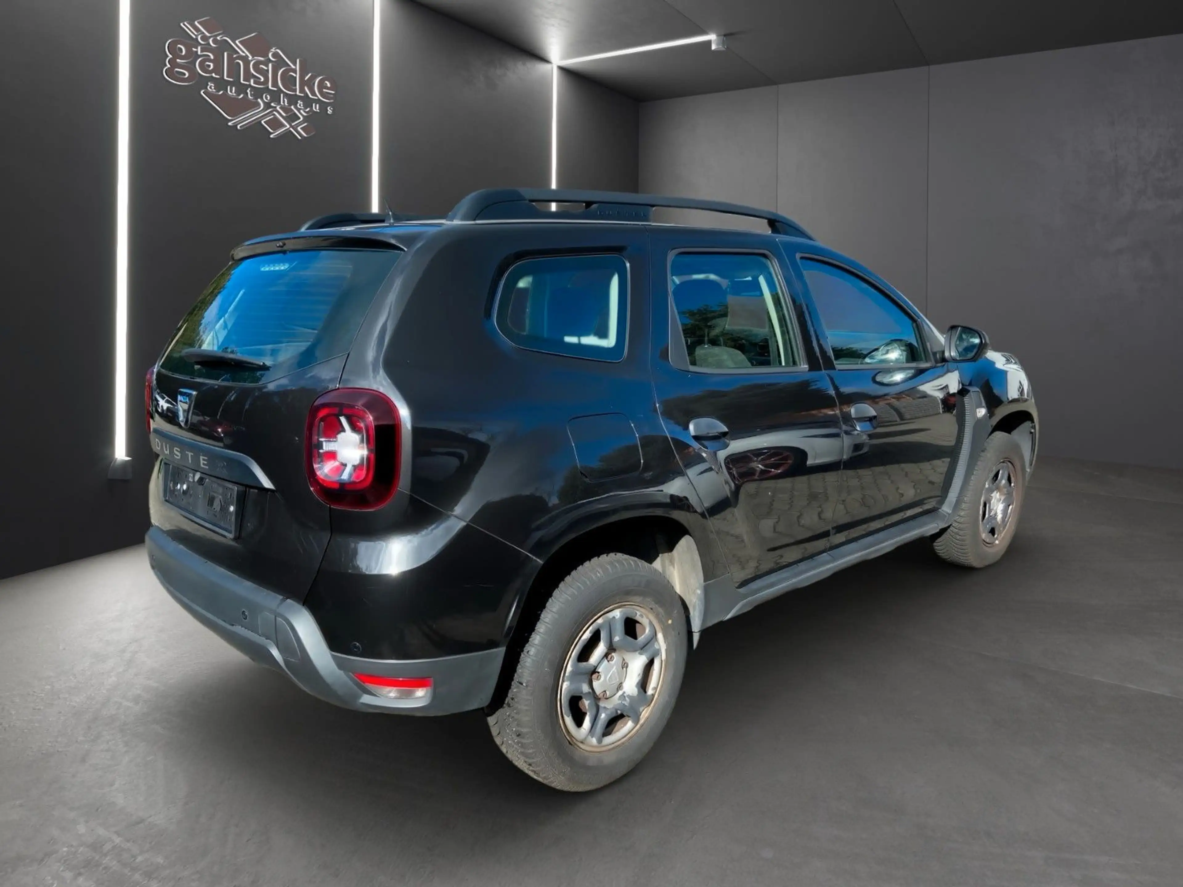 Dacia Duster TCe 130 2WD GPF Comfort — photo 4