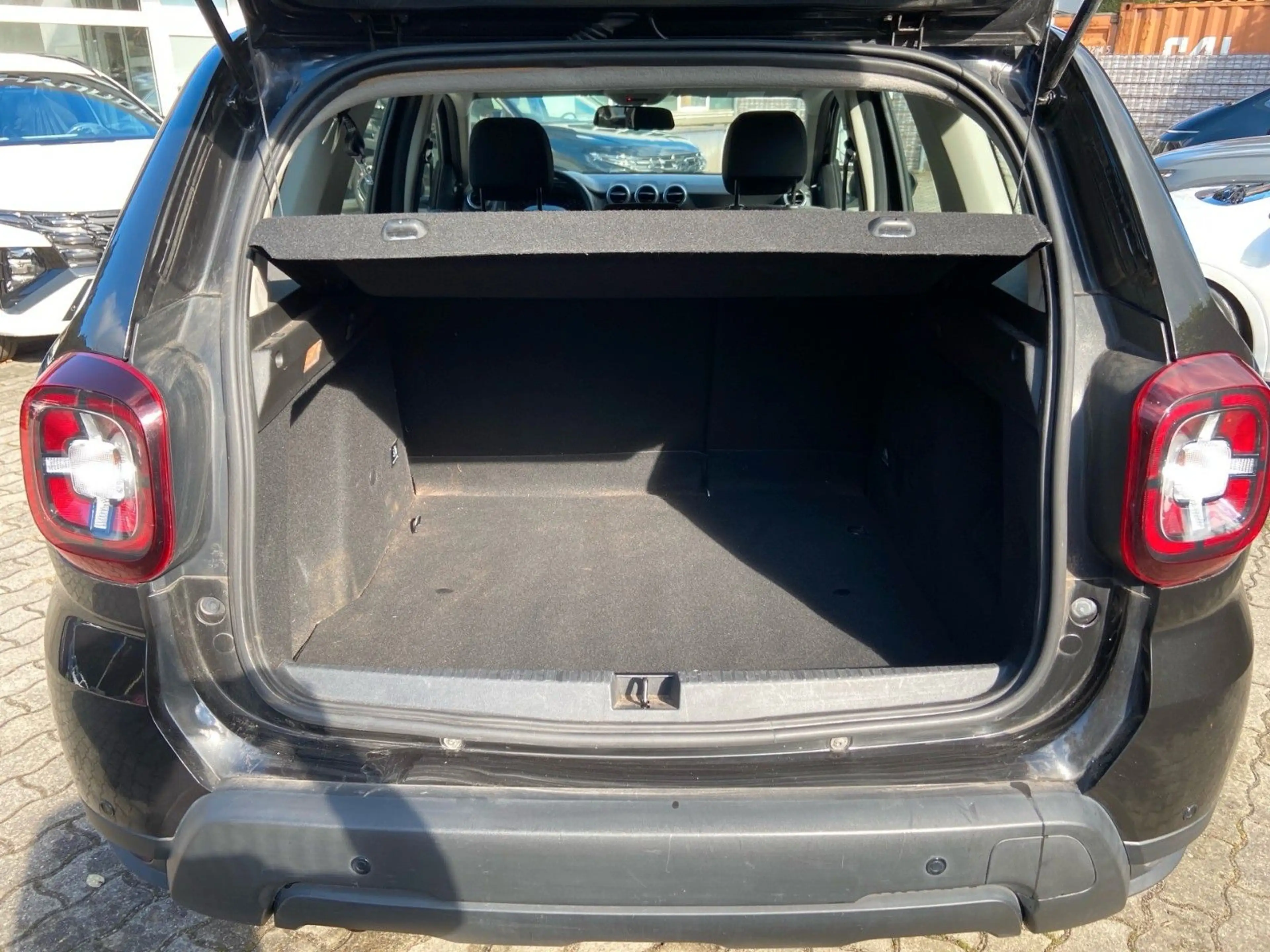 Dacia Duster TCe 130 2WD GPF Comfort — photo 13