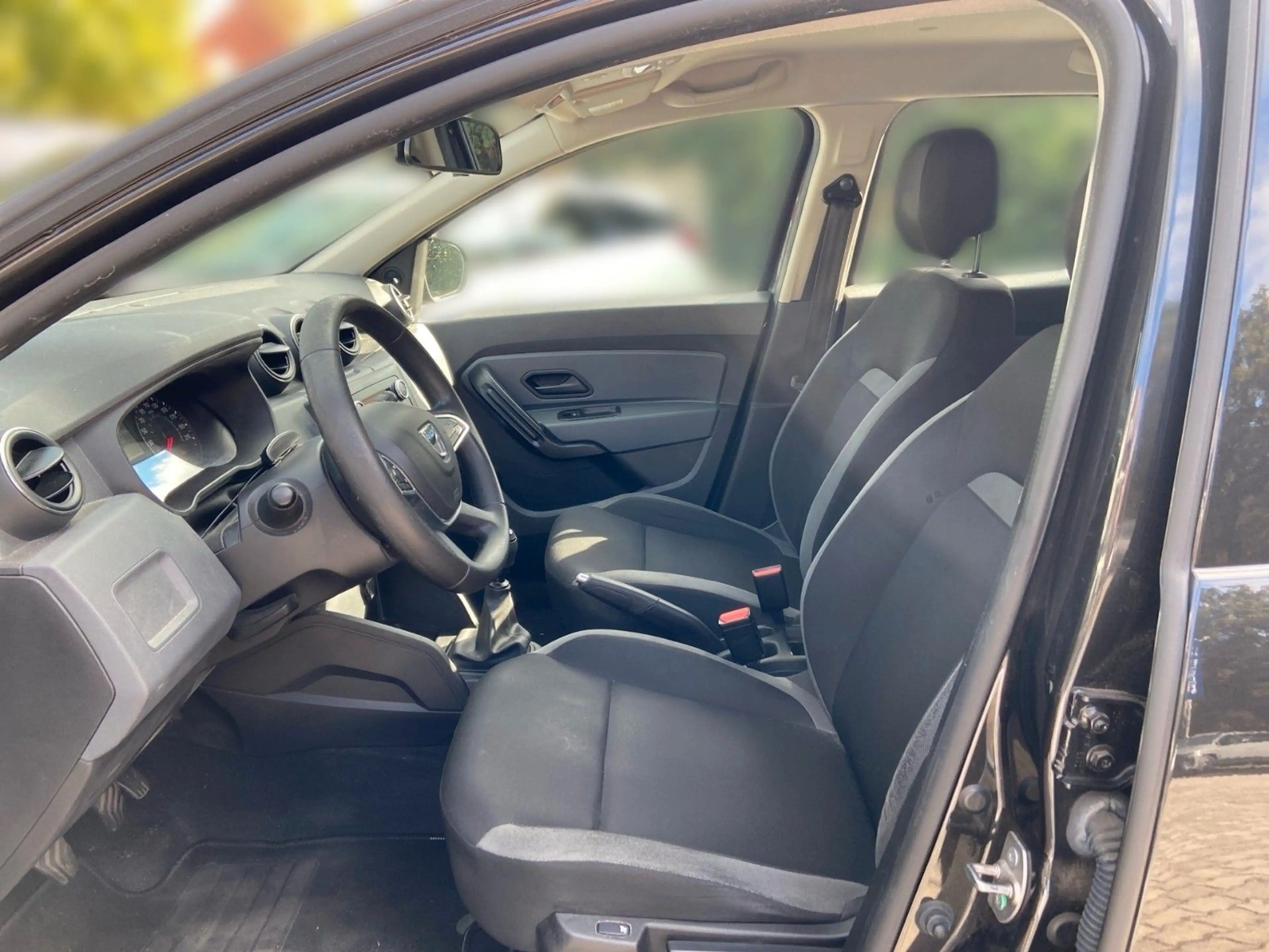 Dacia Duster TCe 130 2WD GPF Comfort — photo 8