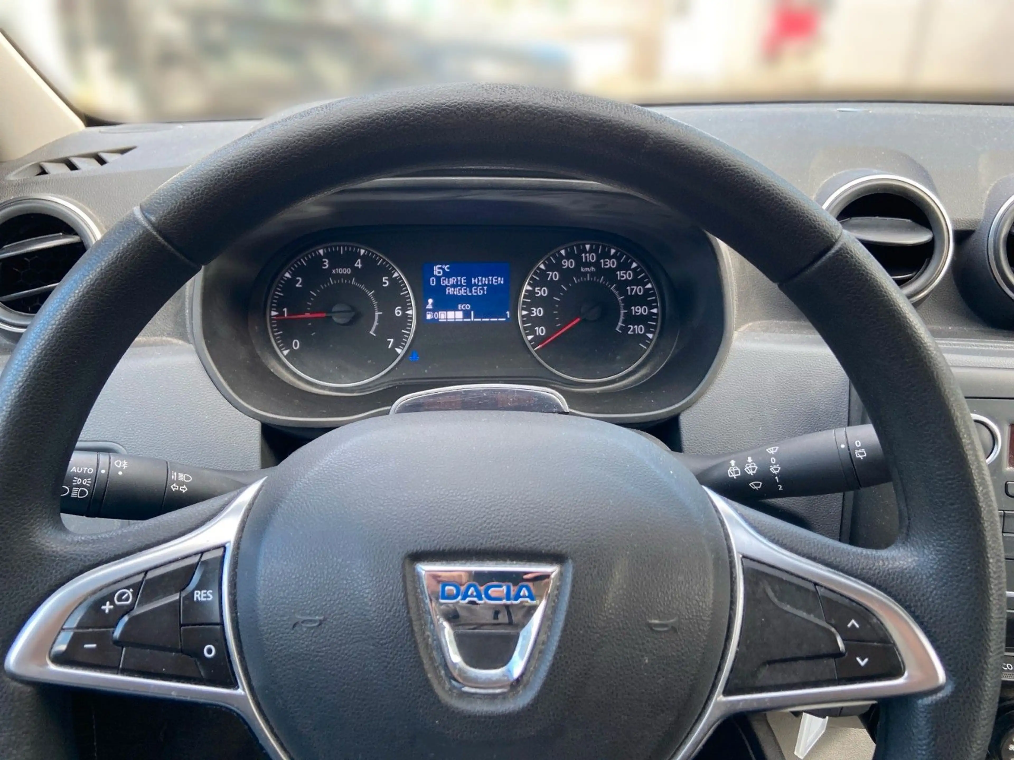 Dacia Duster TCe 130 2WD GPF Comfort — photo 9