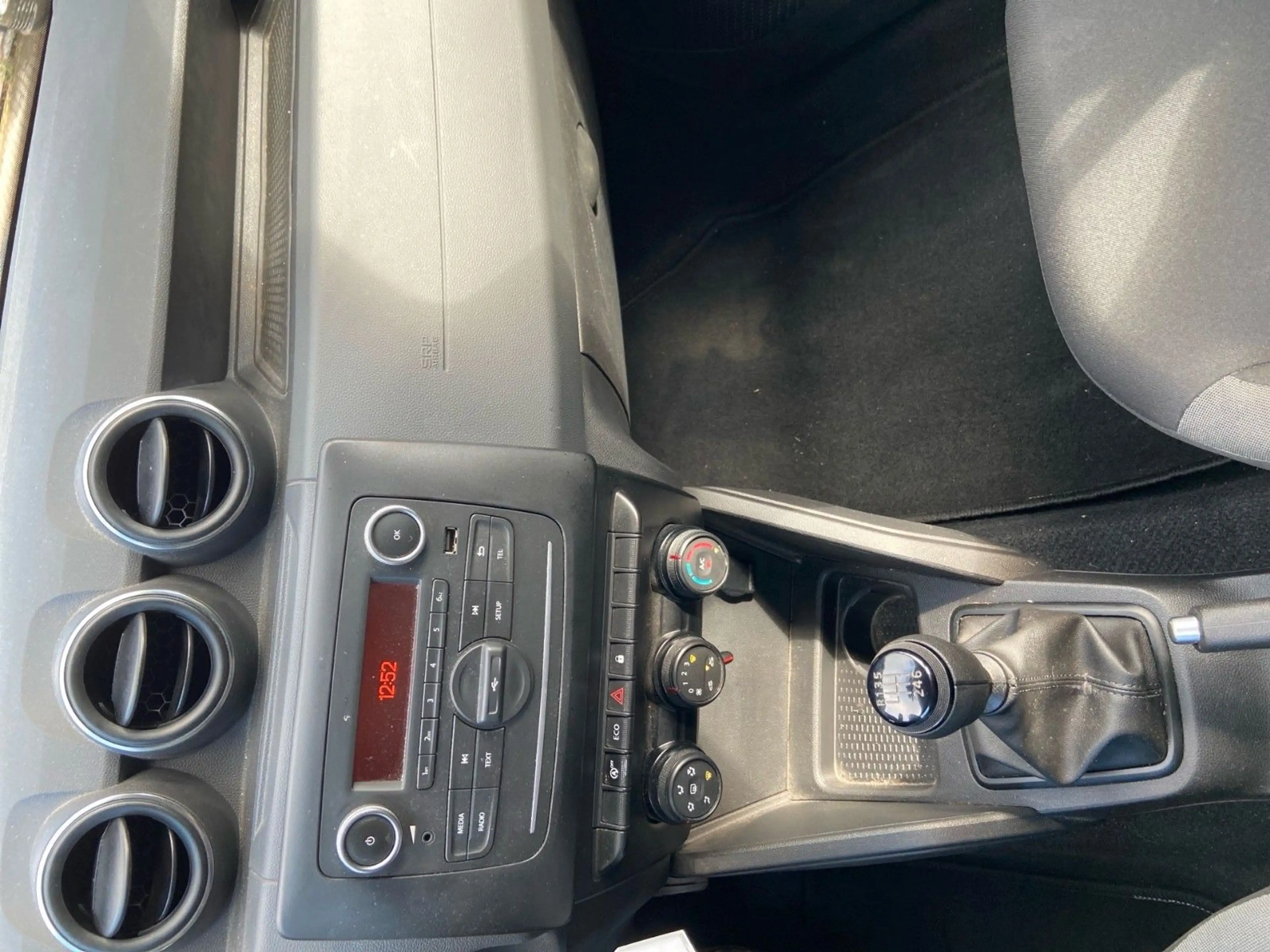 Dacia Duster TCe 130 2WD GPF Comfort — photo 10