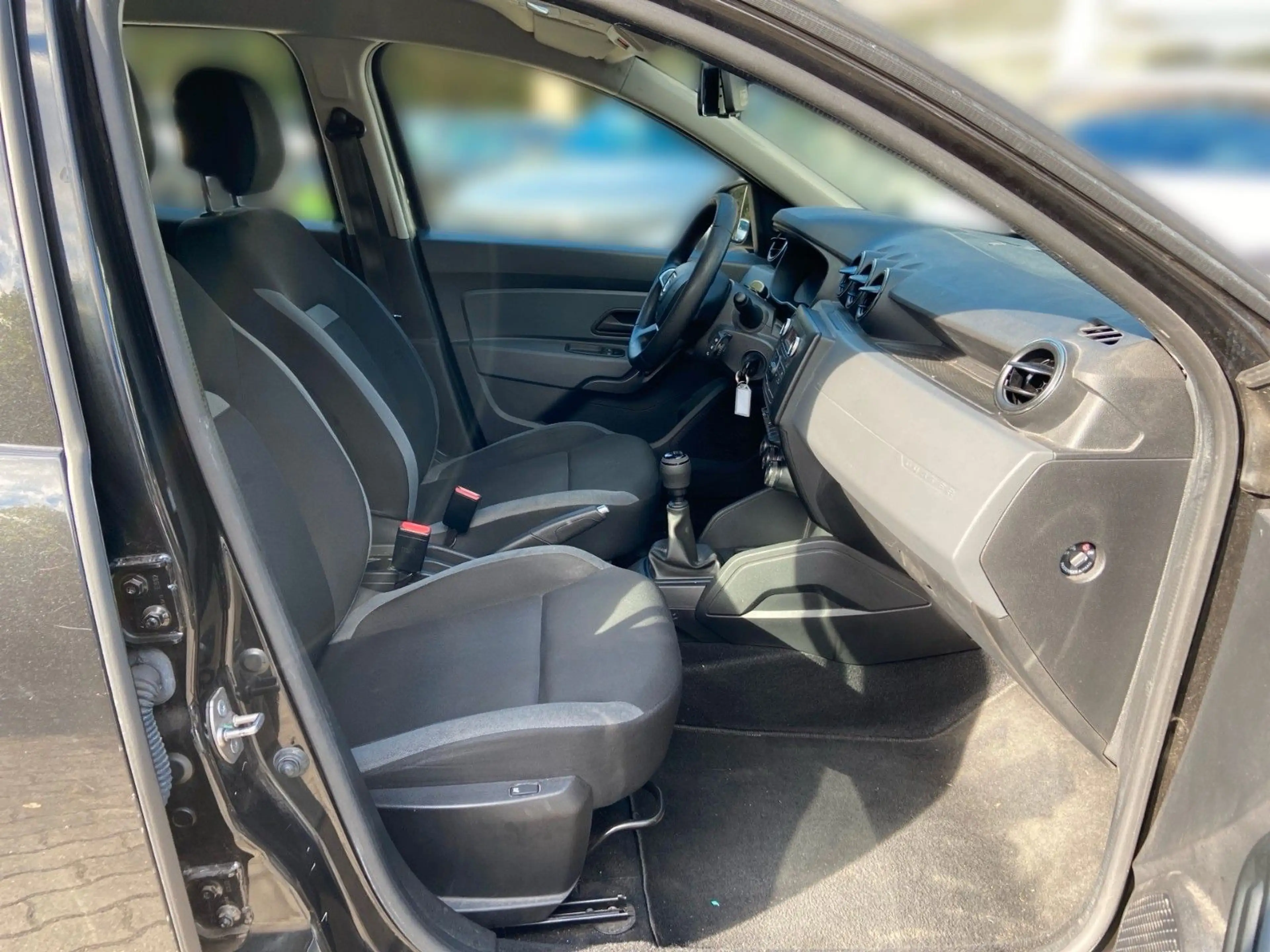 Dacia Duster TCe 130 2WD GPF Comfort — photo 15