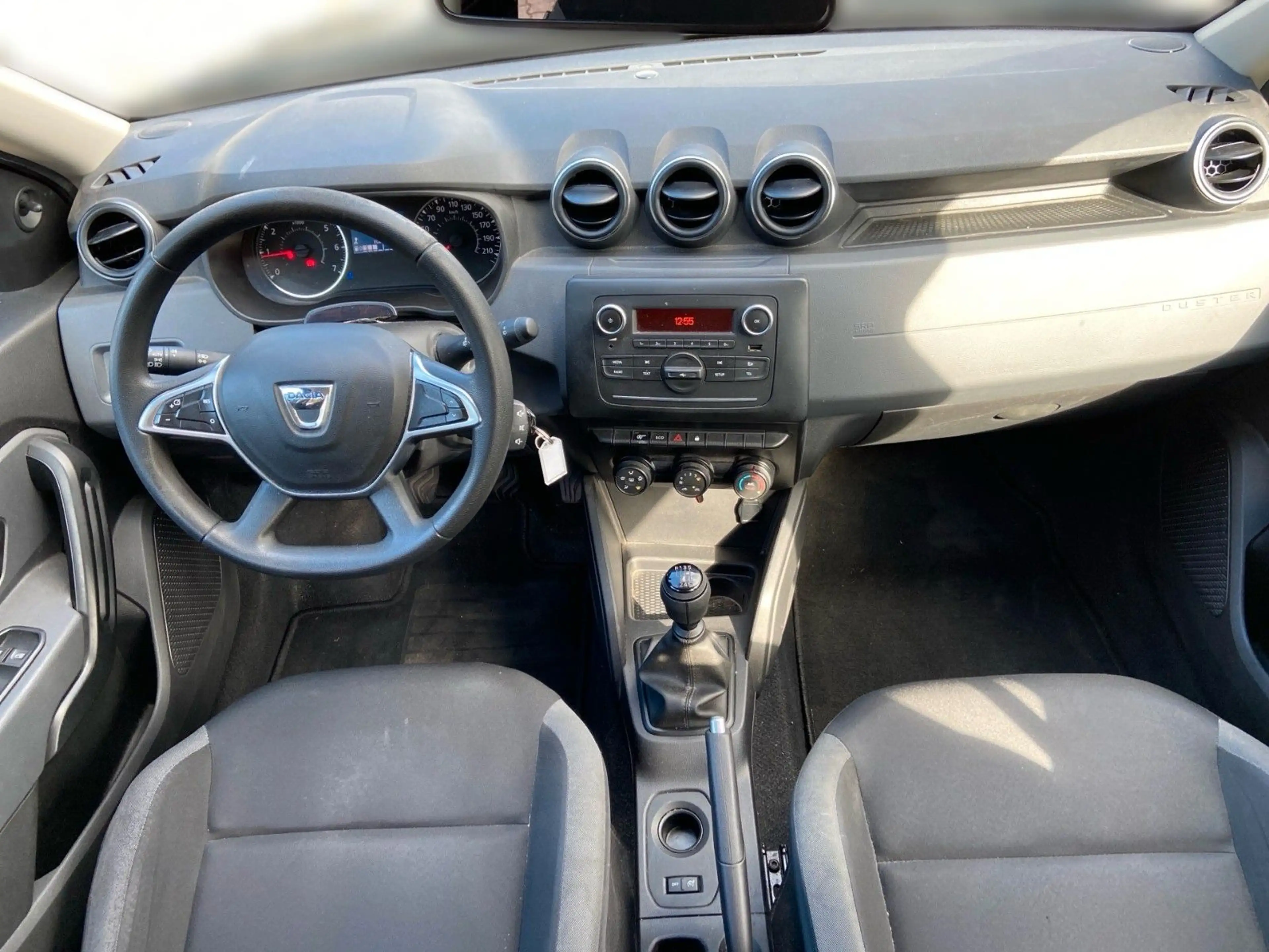 Dacia Duster TCe 130 2WD GPF Comfort — photo 12