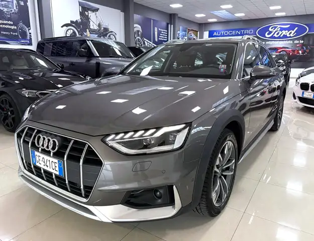 Audi A4 allroad 40 2.0 tdi mhev Identity Contrast 204cv s-tronic