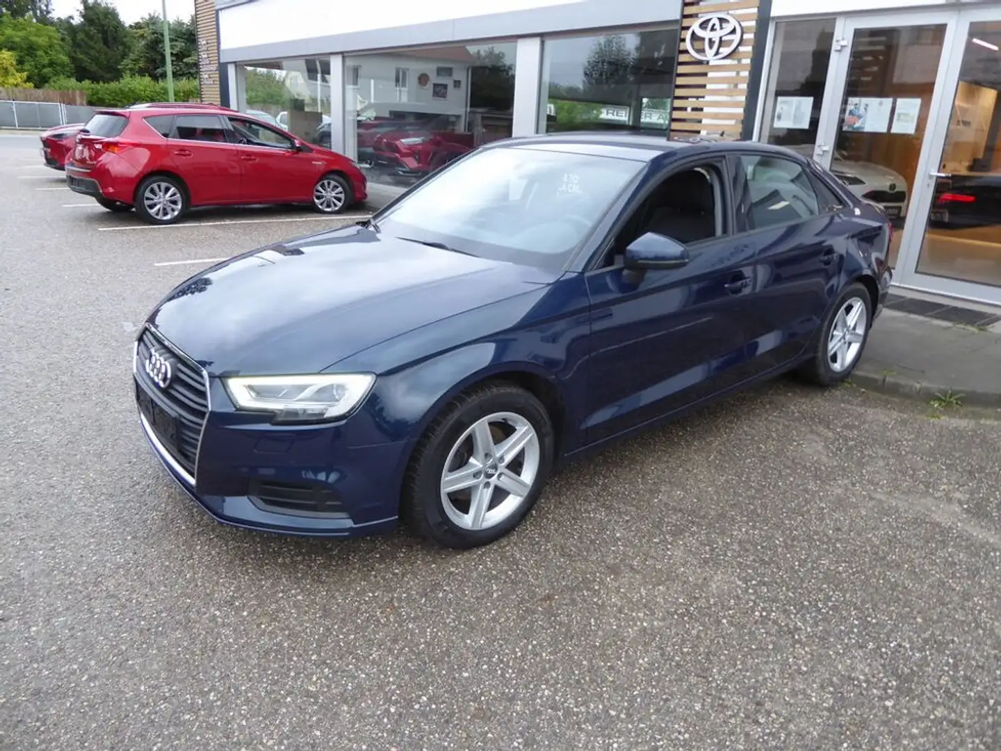 Audi A3 Limo 30 TDI *LED*LEDER*SHZ* Blau - 2