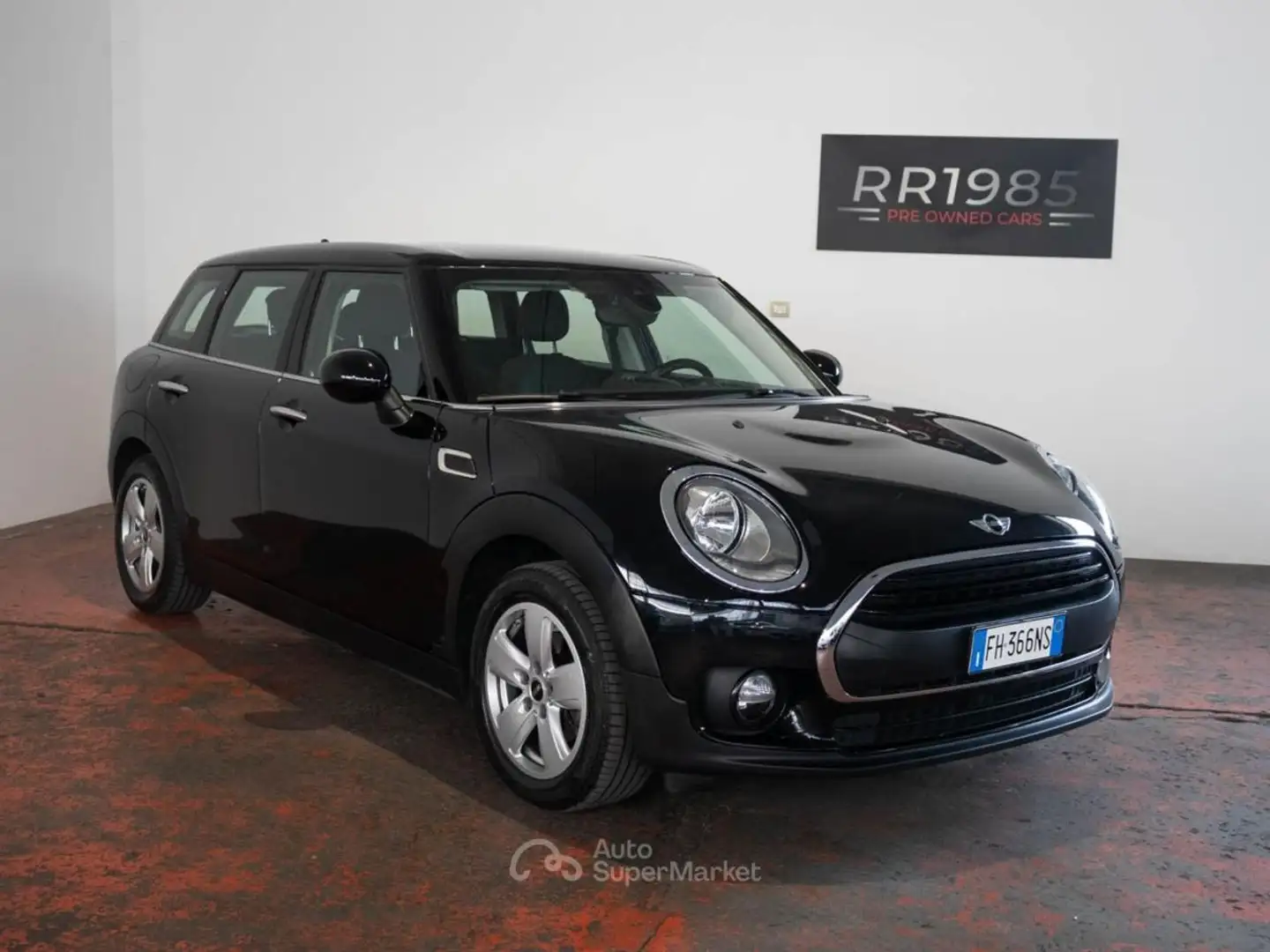 MINI Cooper Clubman 1.5 One D Business Fekete - 1
