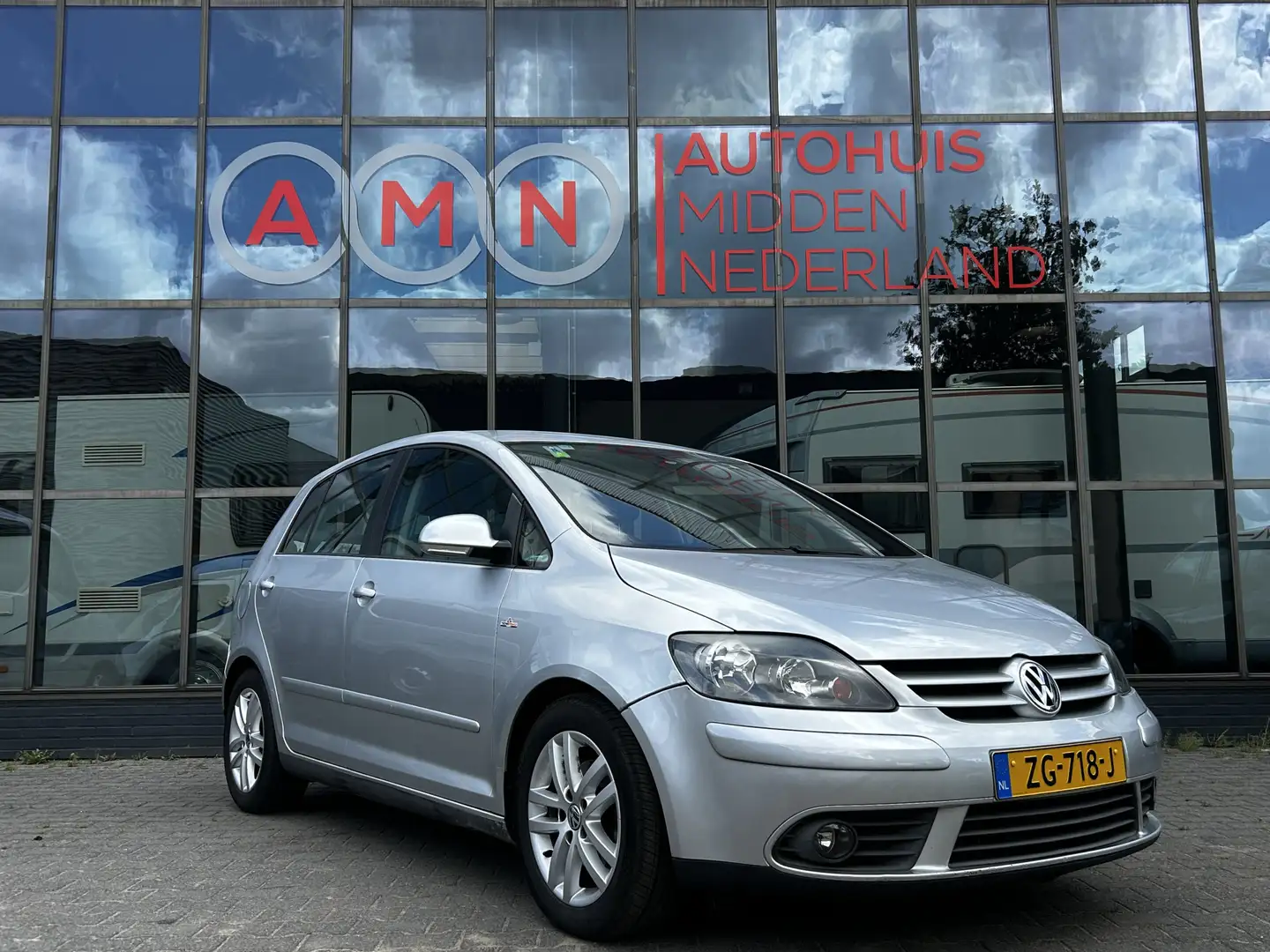Volkswagen Golf Plus 2.0 TDI Elekpakket,Airco,Trekhaak Grijs - 2