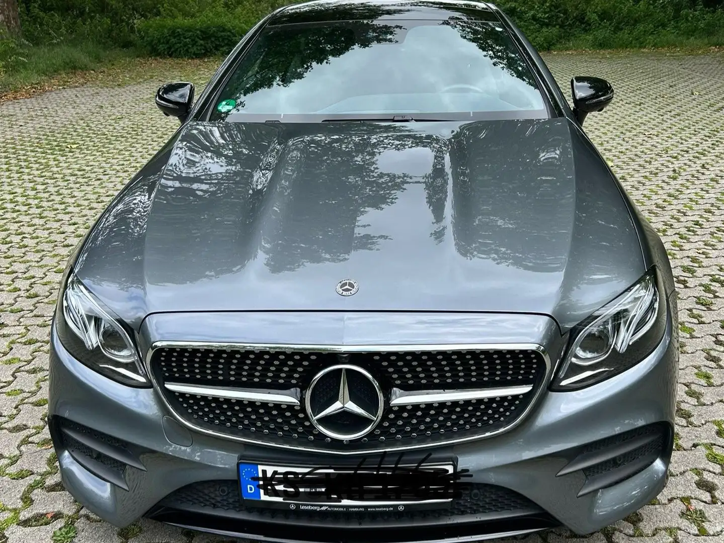 Mercedes-Benz E 300 Coupe AMG Line 9G-TRONIC Grau - 2