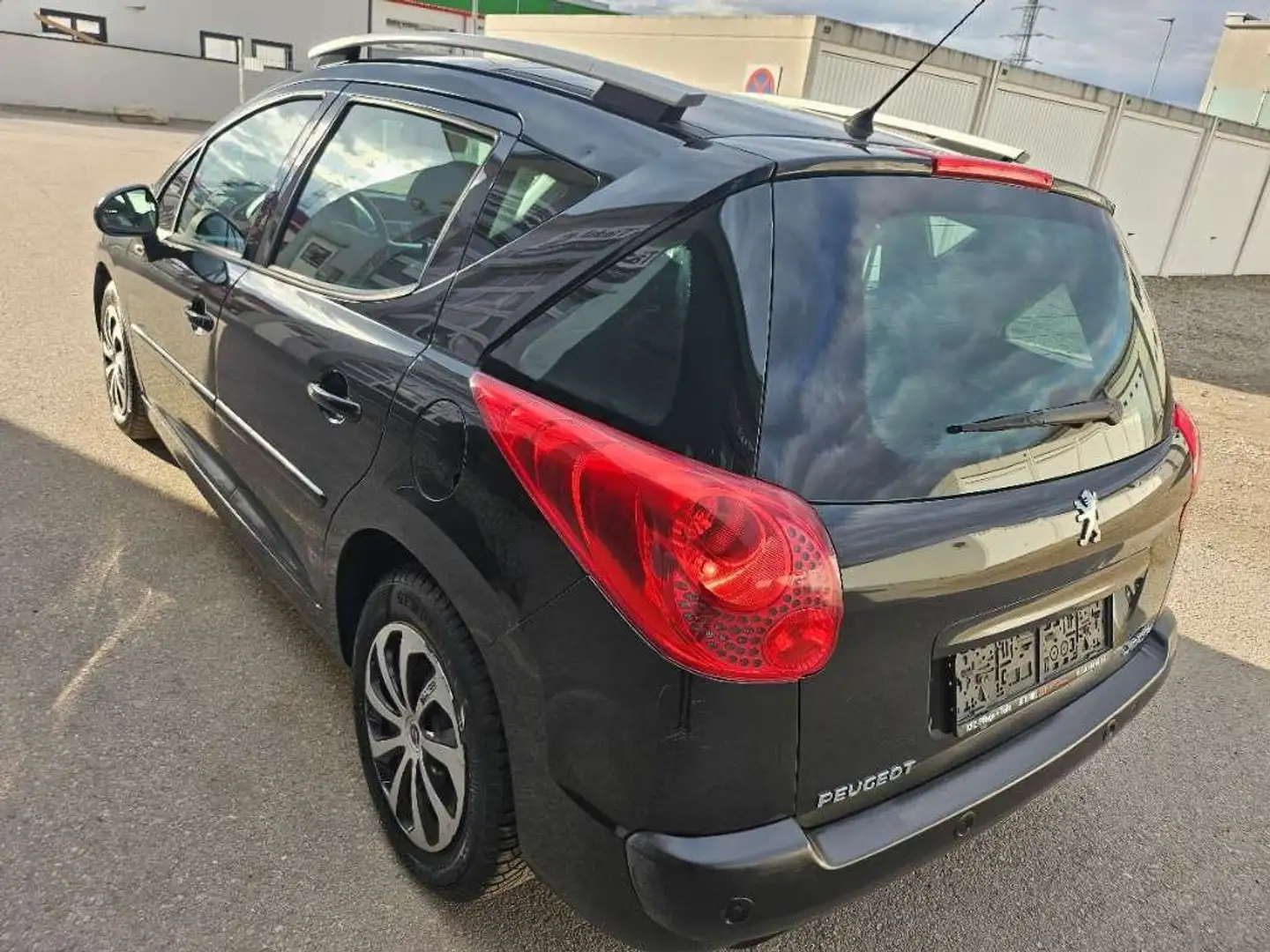 Peugeot 207 SW 1,6 HDi Ö3-Ed.PICKERL BIS:01/2026,1A Zustand Czarny - 2