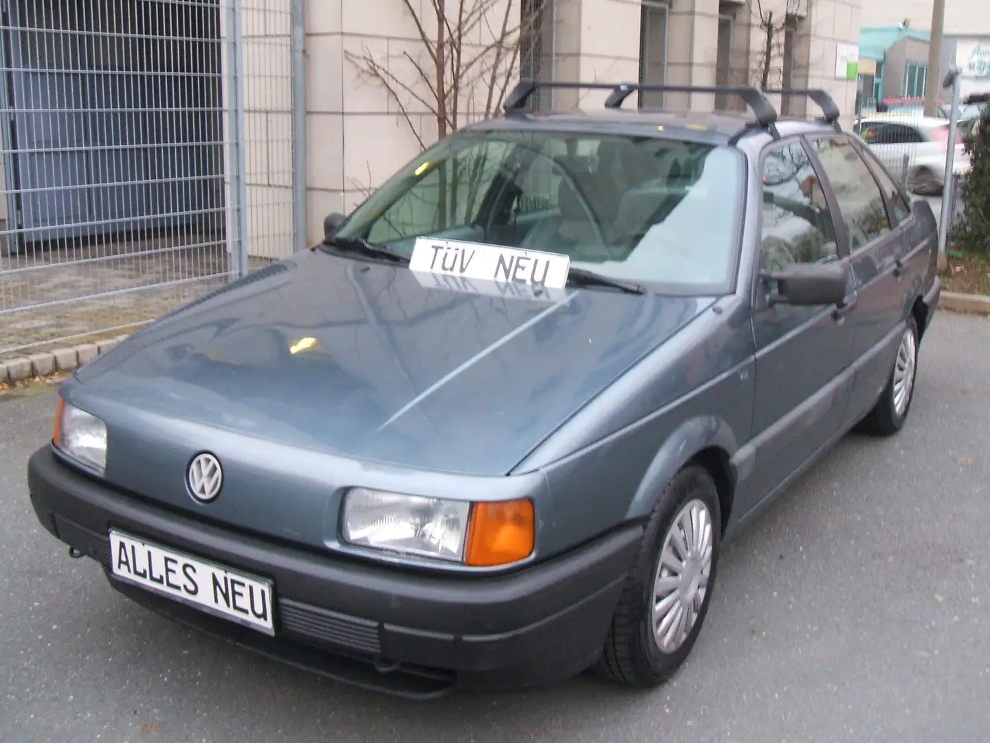 Volkswagen Passat 1,8 B35i*H-KENNZEICHEN*Auf Wunsch TÜV-ALLES-NEU Grijs - 2