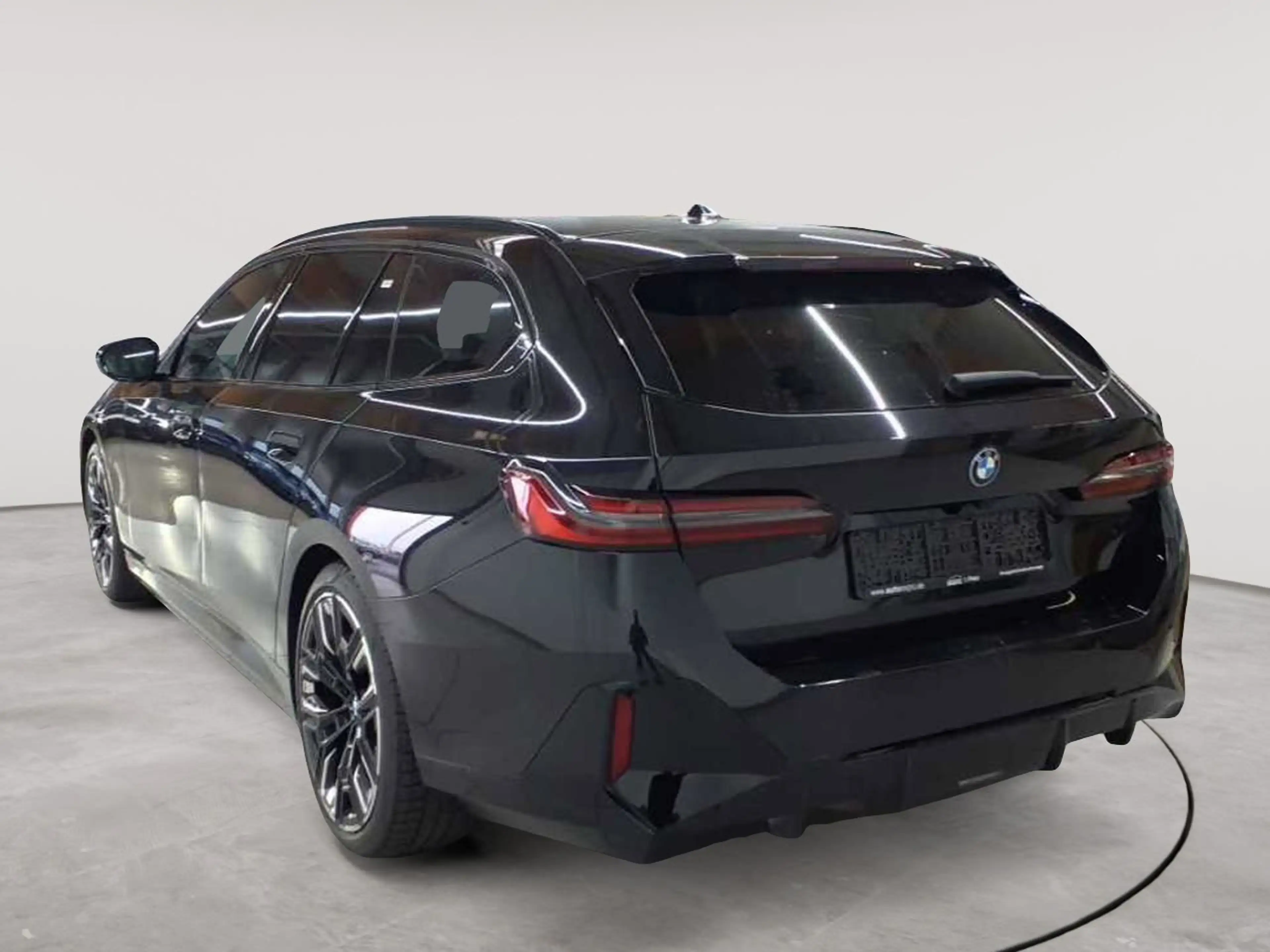 BMW i5 i5 M60 Touring M Sport Pro AHK Sitzbel HuD — photo 5