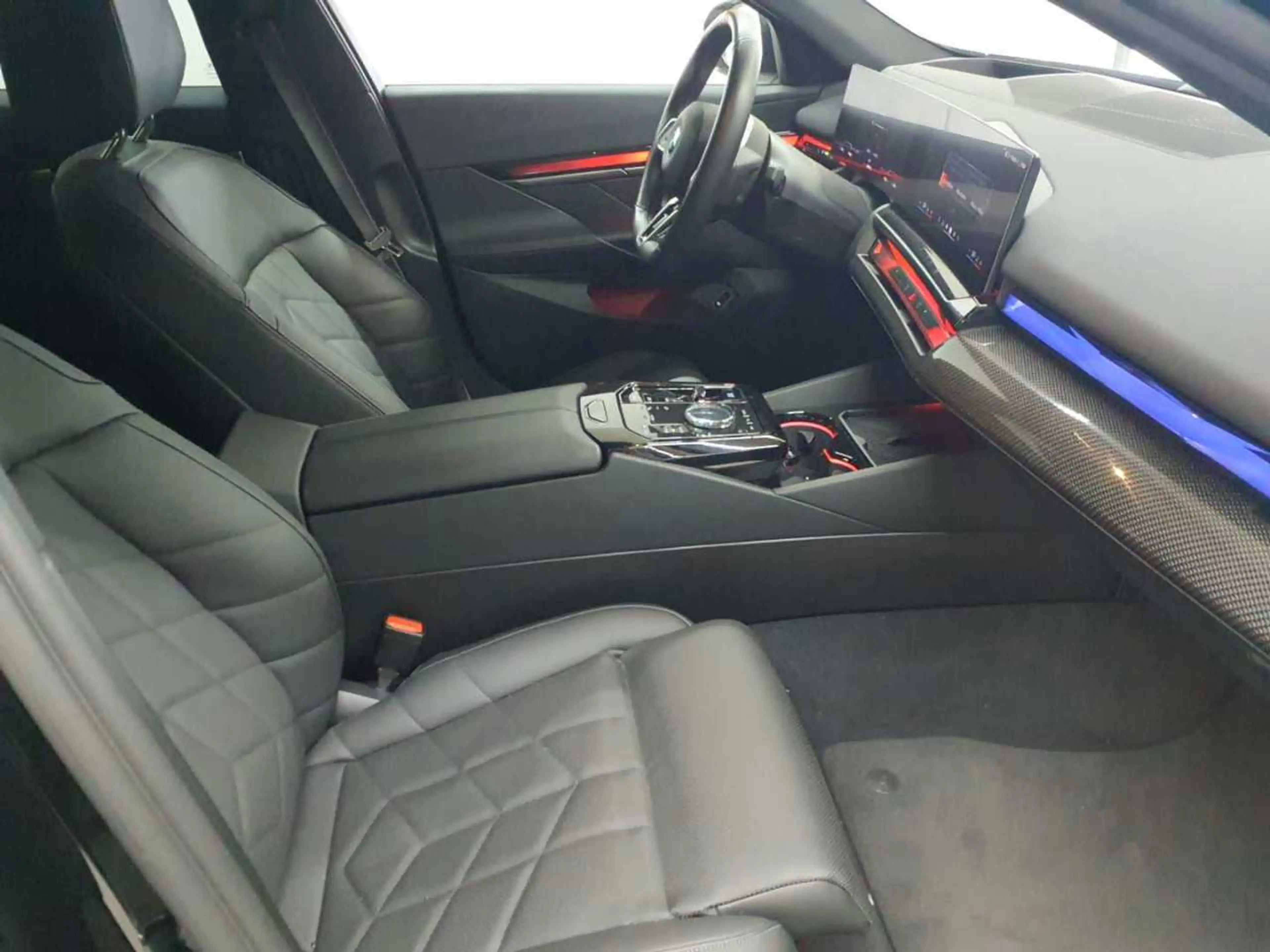 BMW i5 i5 M60 Touring M Sport Pro AHK Sitzbel HuD — photo 8