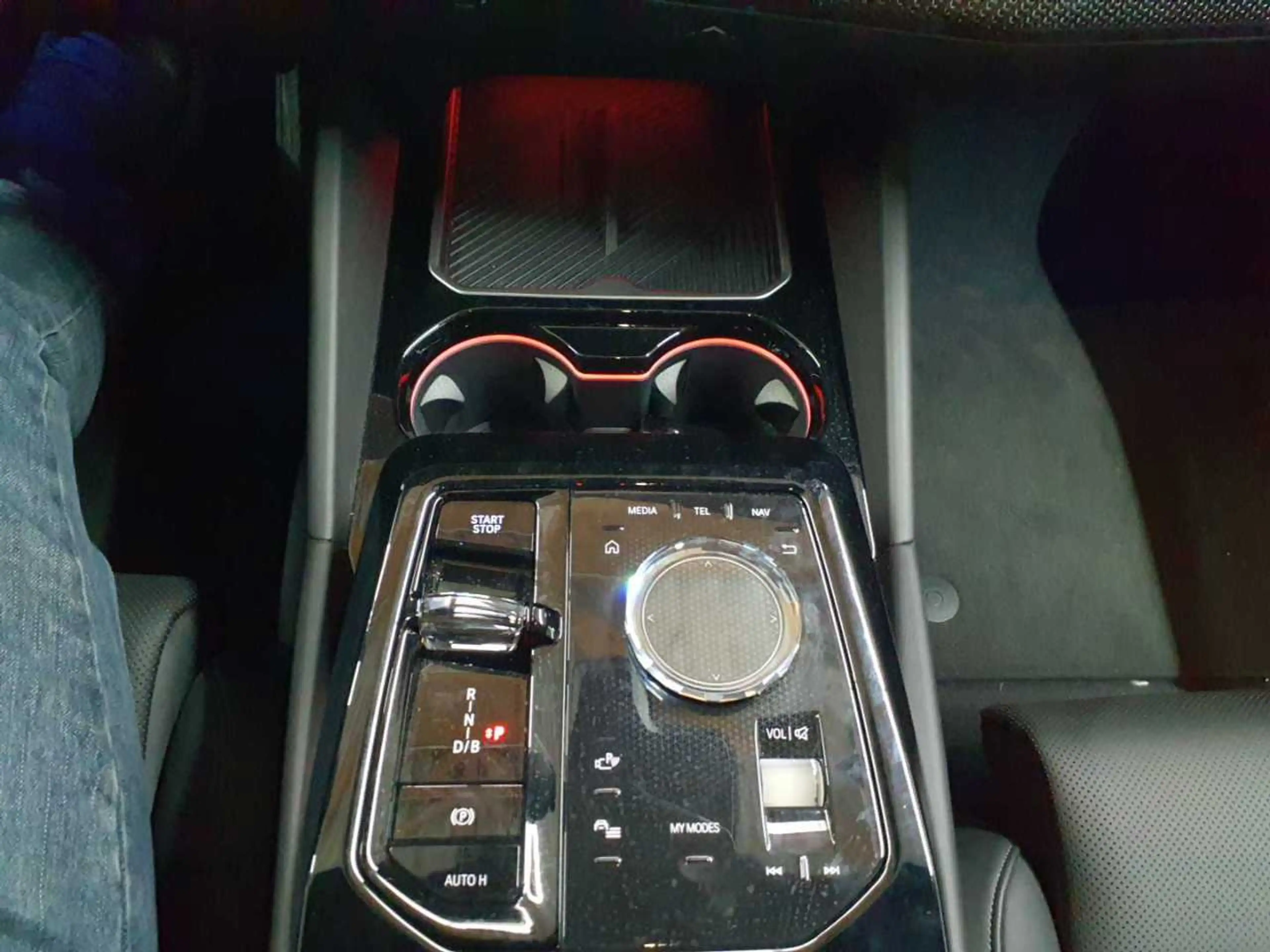 BMW i5 i5 M60 Touring M Sport Pro AHK Sitzbel HuD — photo 10