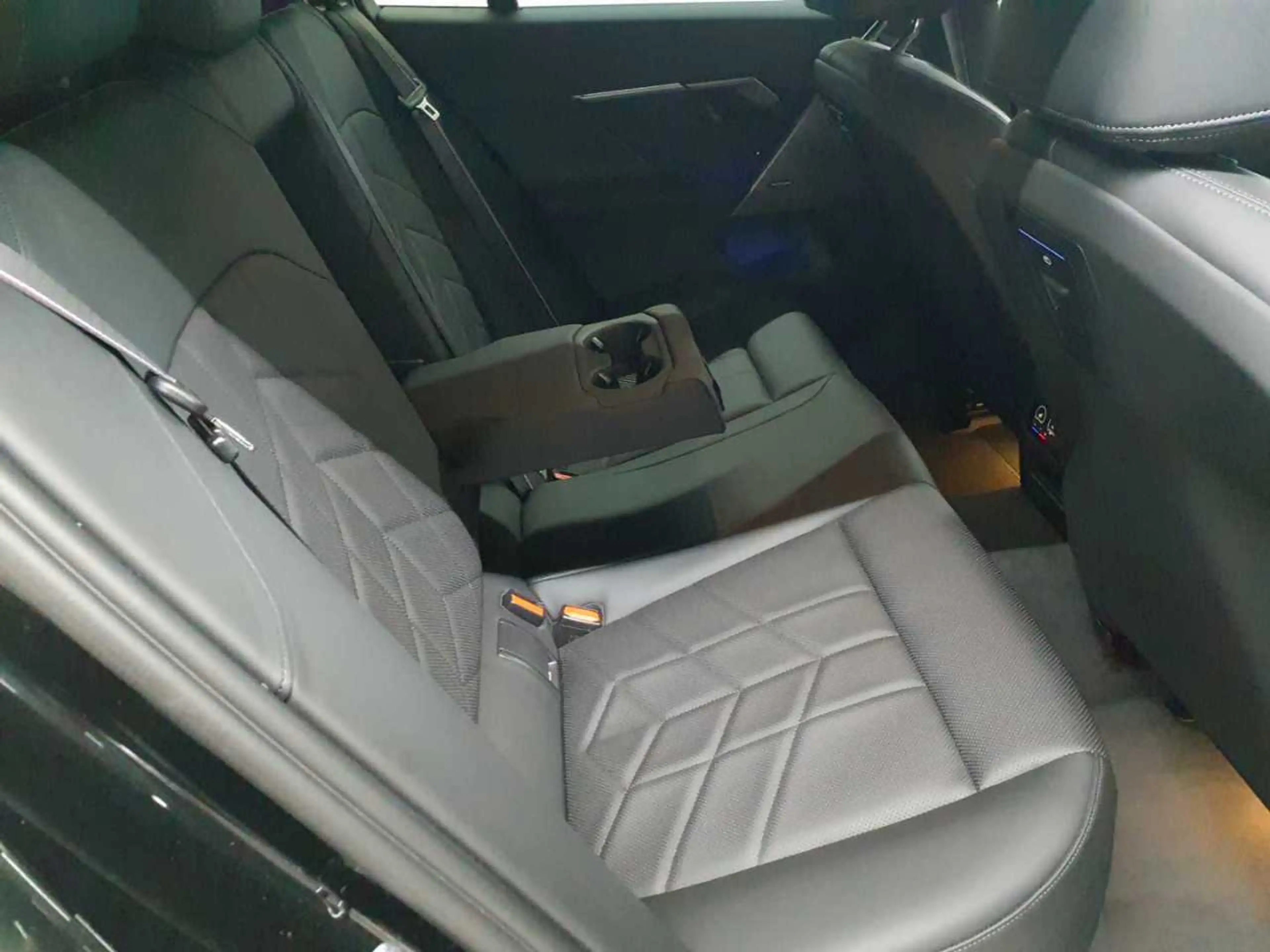 BMW i5 i5 M60 Touring M Sport Pro AHK Sitzbel HuD — photo 14