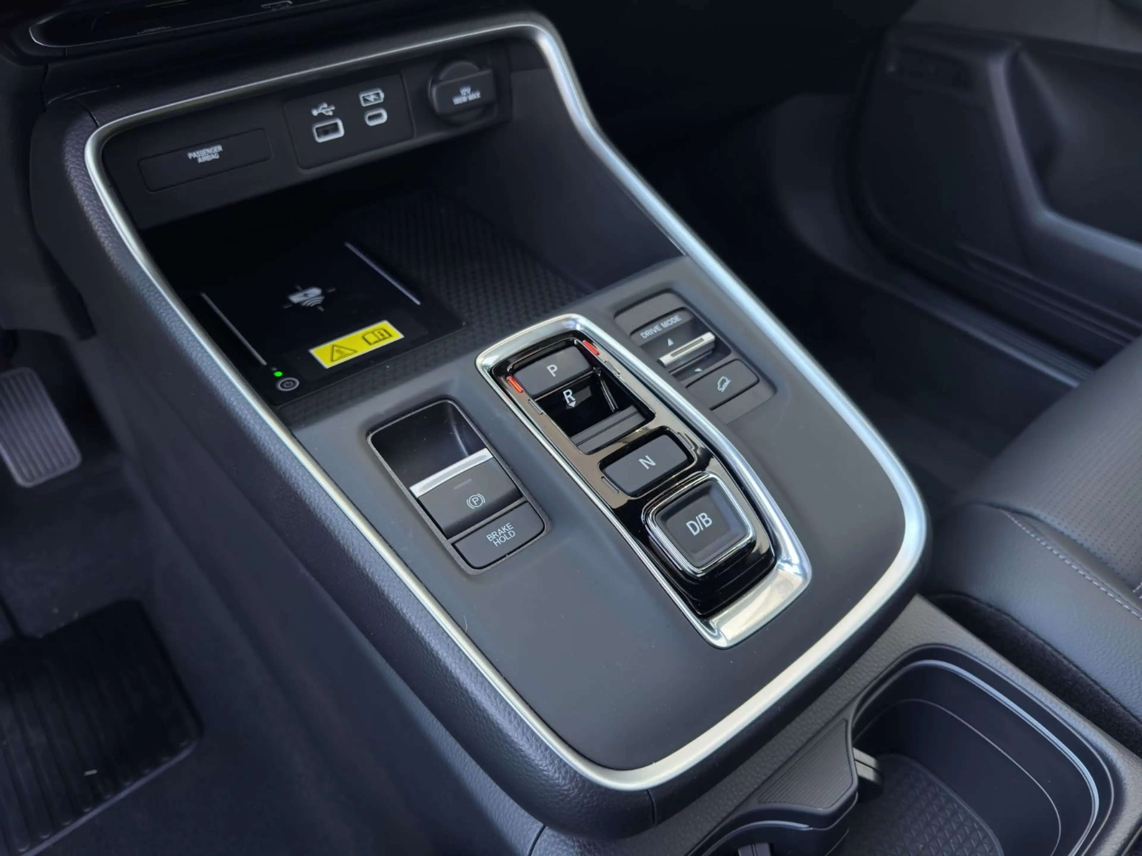 Honda CR-V 2.0 eHEV 4WD AT Elegance Ambi DAB Pano SHD — photo 14
