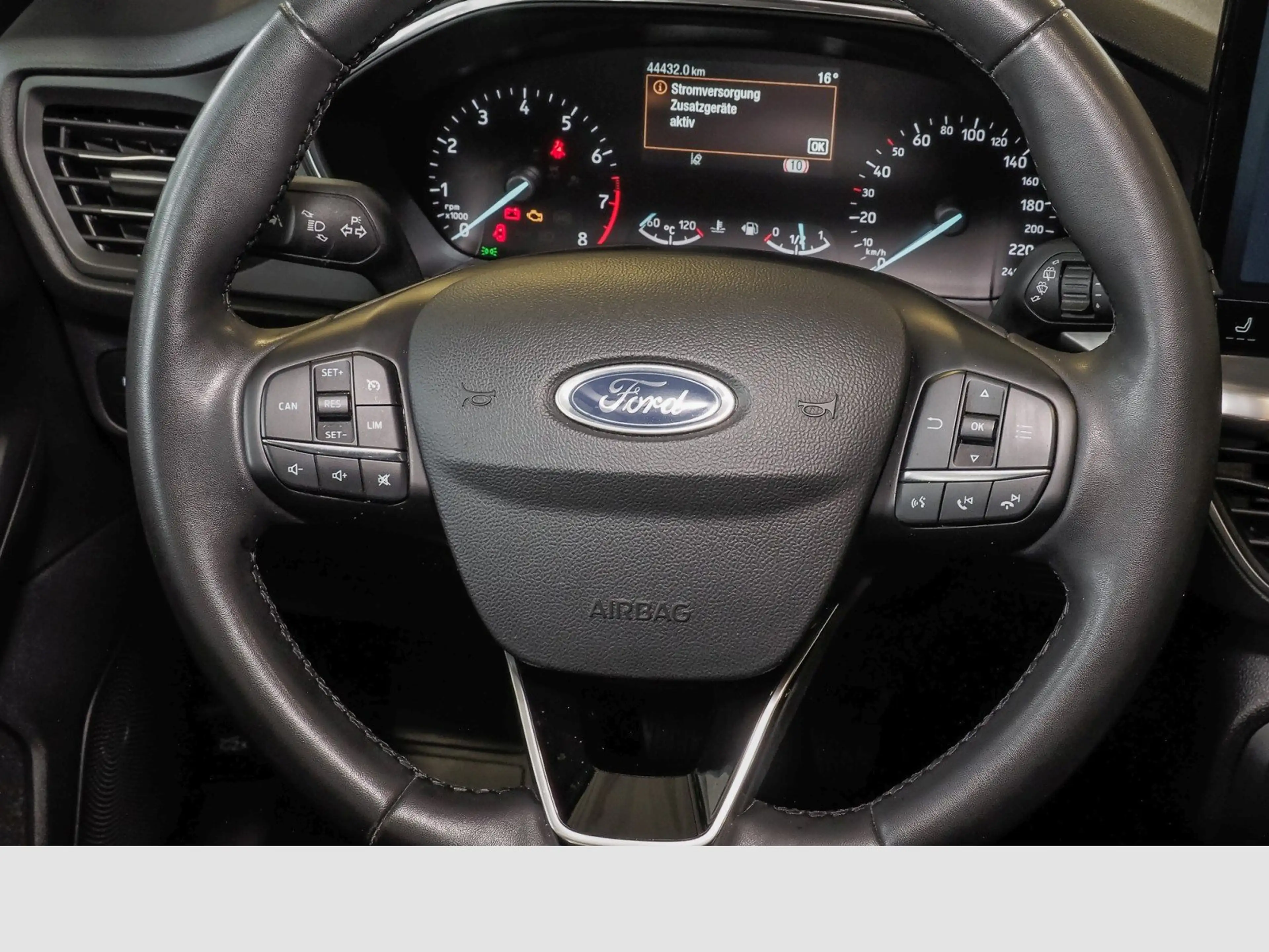 Ford Focus TITANIUM — photo 14
