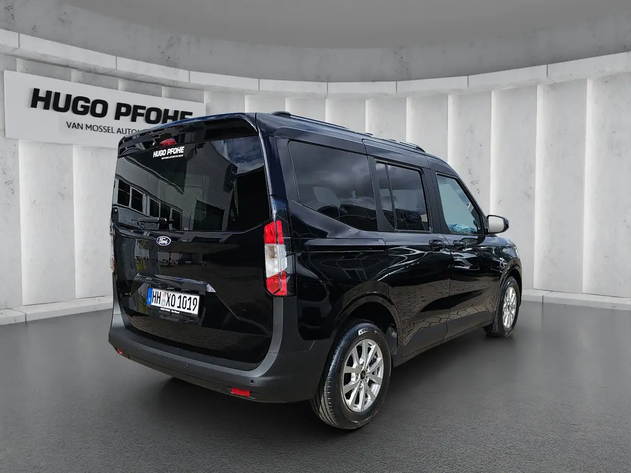 Ford Tourneo Courier Titanium 1.0 EcoBoost 92 kW Auto Kompaktvan. 5-tür 5