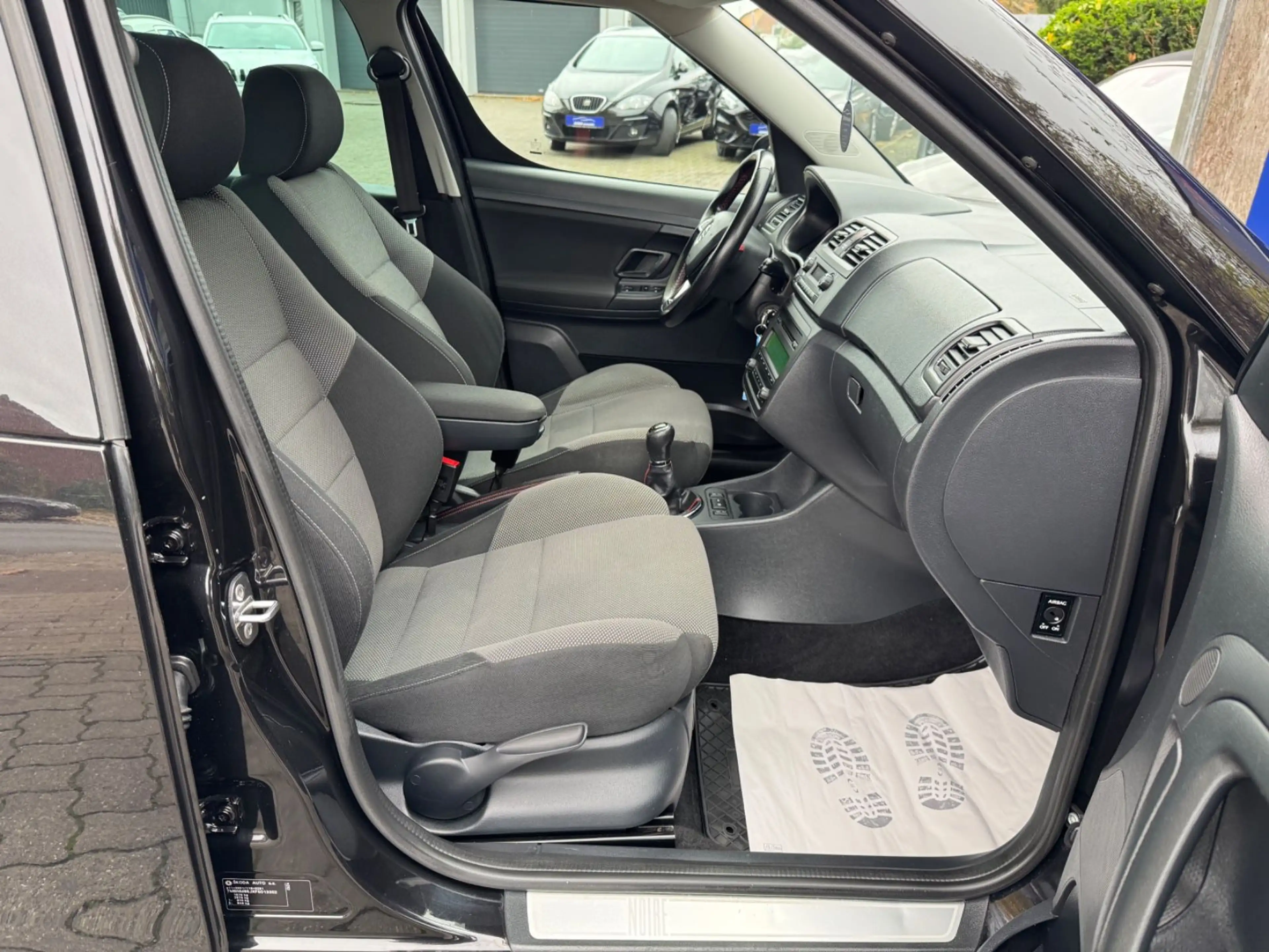 Skoda Roomster Noire*KLIMAAUTOMATIK*SITZHEIZUNG*TEMP* — photo 15