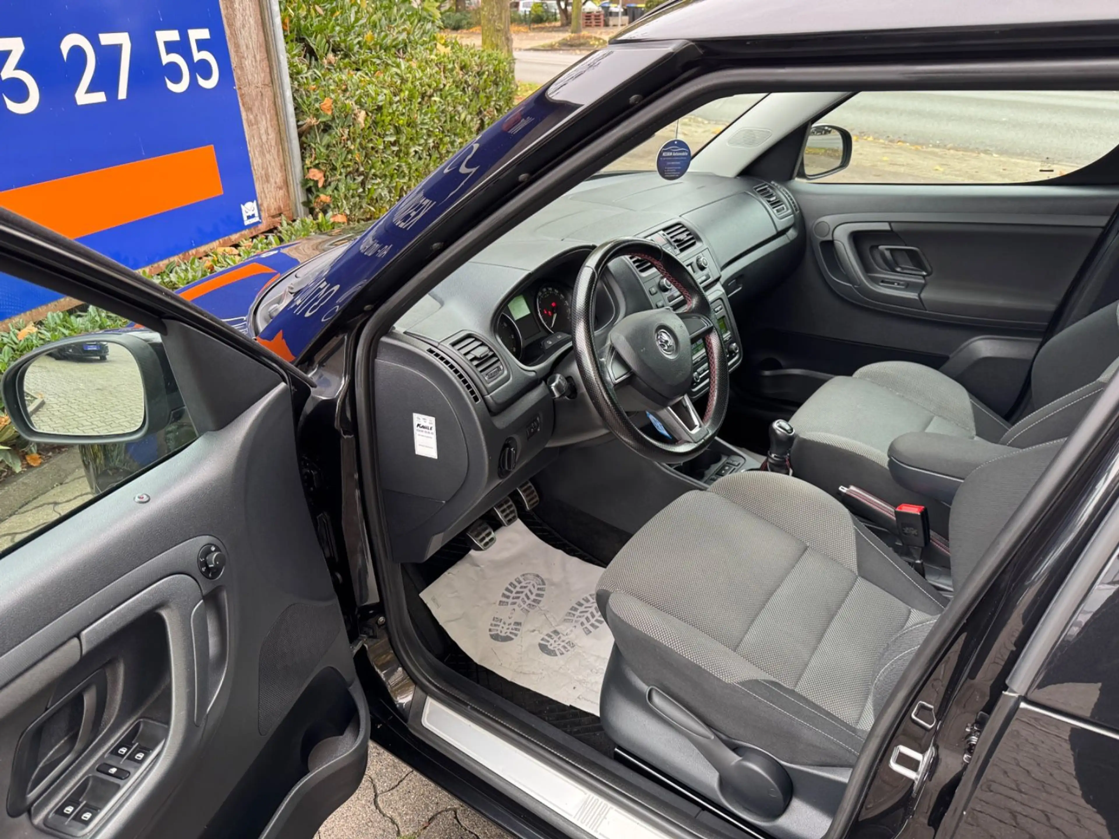 Skoda Roomster Noire*KLIMAAUTOMATIK*SITZHEIZUNG*TEMP* — photo 10