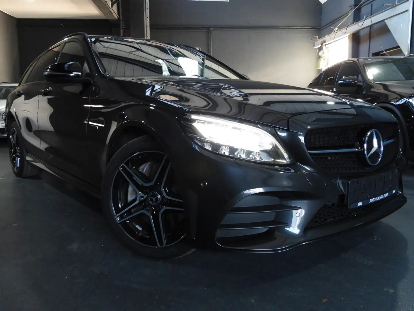 Mercedes-Benz C 300 T DE AMG-LINE Grau - 2
