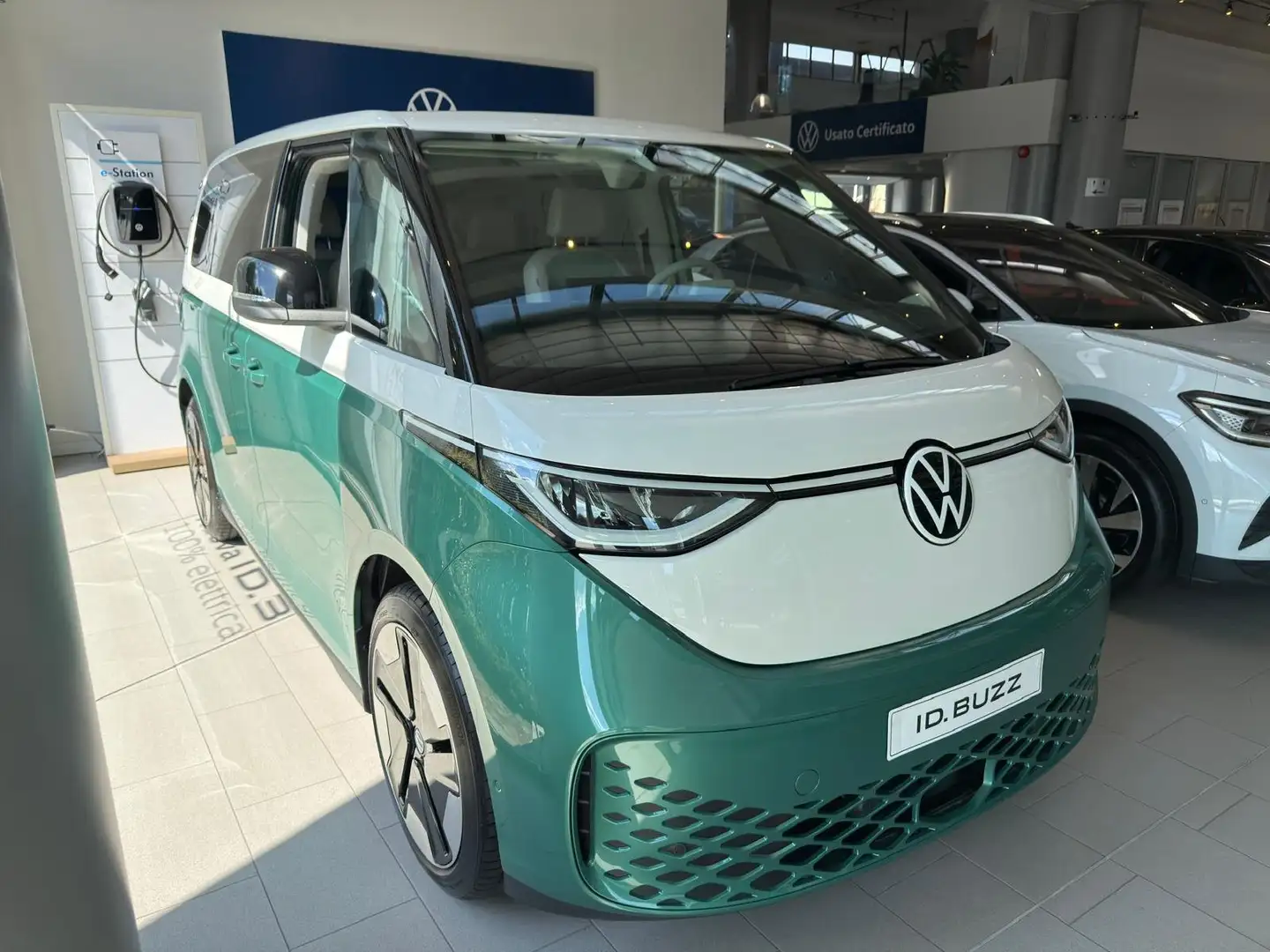 Volkswagen ID. Buzz Pro 210 kW - 286CV auto **PROMO SUMMER** Groen - 2