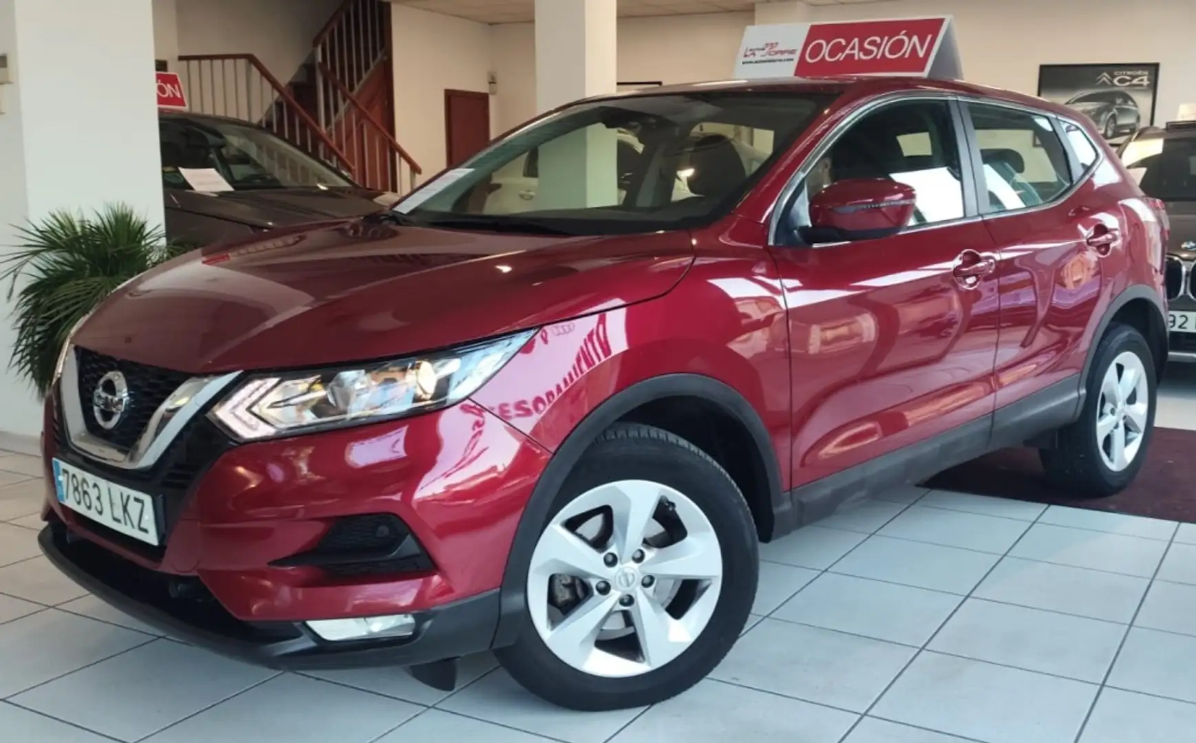 Nissan Qashqai 1.5dCi Acenta 4x2 85kW Burdeos - 1