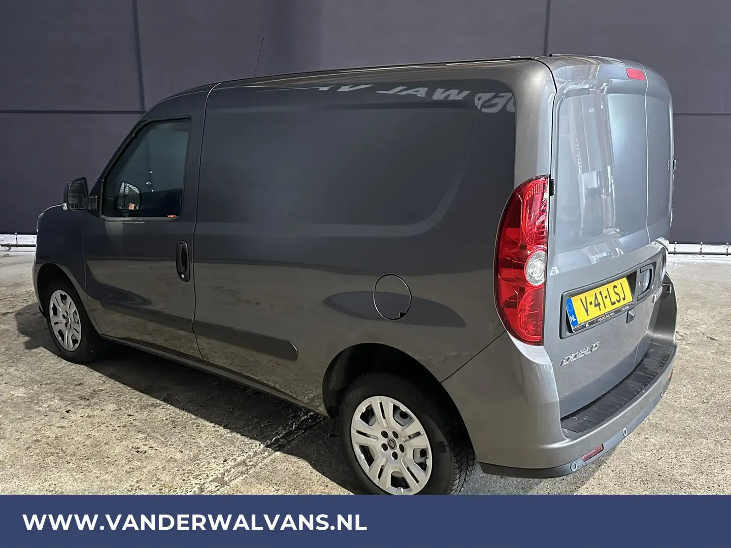Fiat Doblo Cargo 1.3 MJ L1H1 Euro6 Airco | 3-Zits | Camera | Grijs - 2