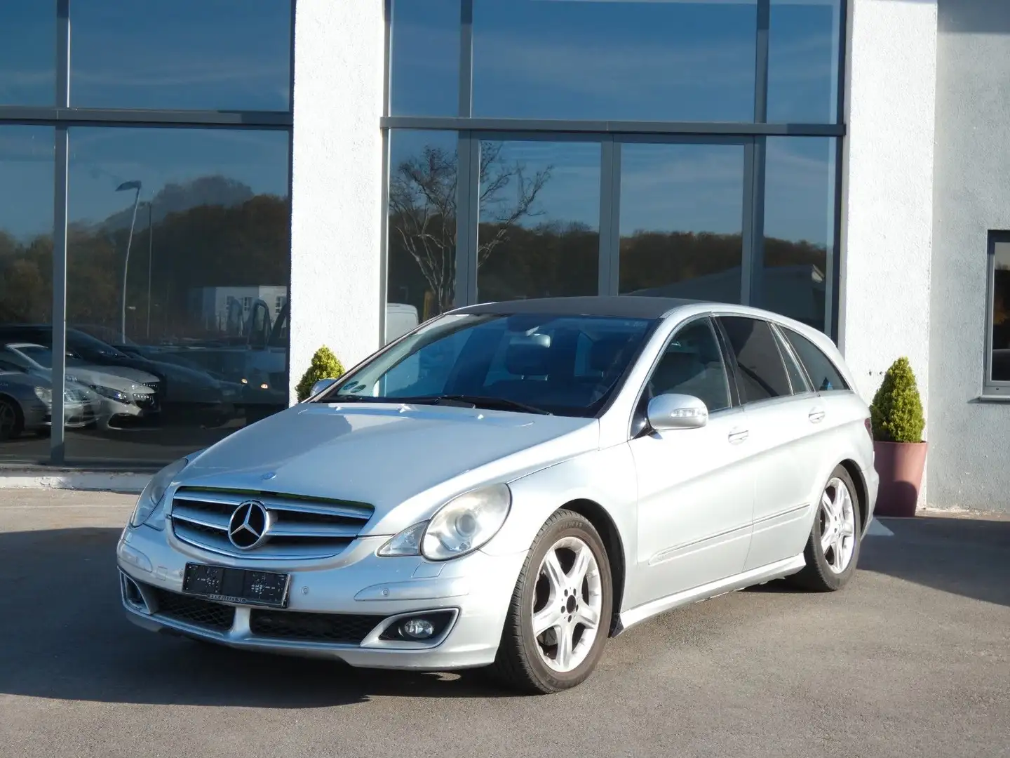 Mercedes-Benz R 320 CDI 4-Matic*LEDER*NAVI*XENON*PDC*6 SITZER* Silber - 1