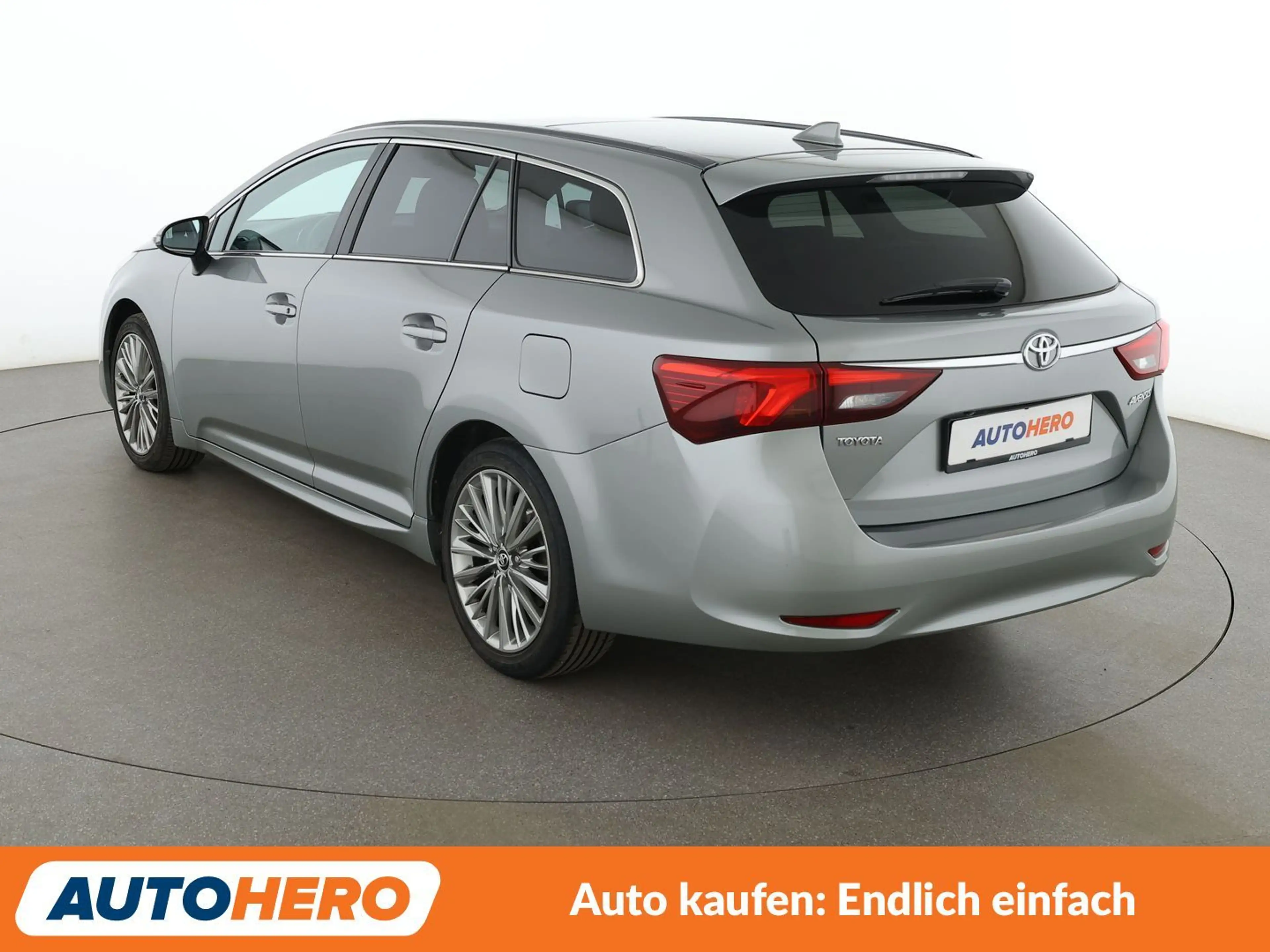 Toyota Avensis 1.8 Edition *NAVI*TEMPO*SHZ* — photo 4