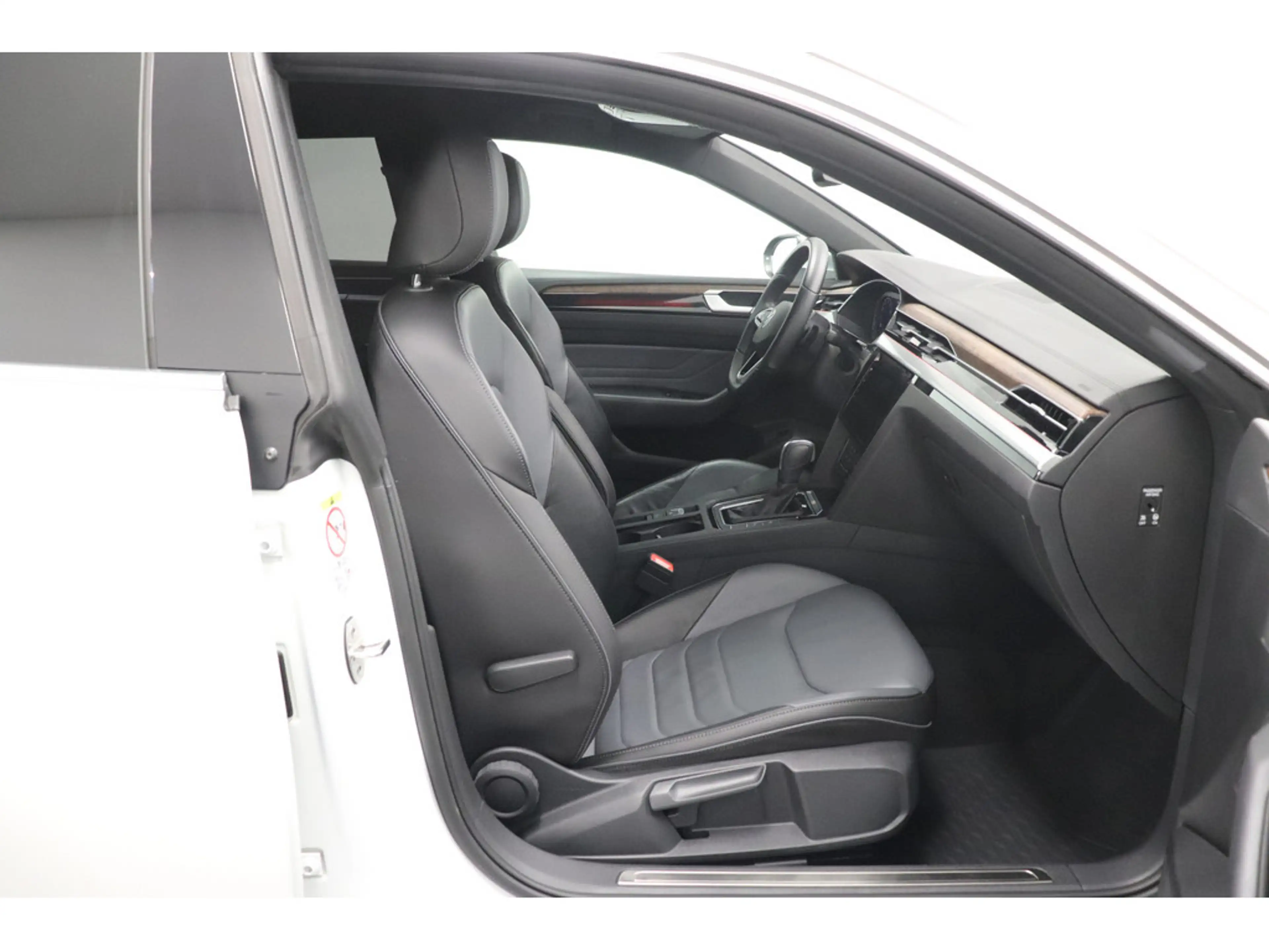 Volkswagen Arteon Shooting Brake 2.0 TSI Elegance #LEDER #Matrix — photo 10
