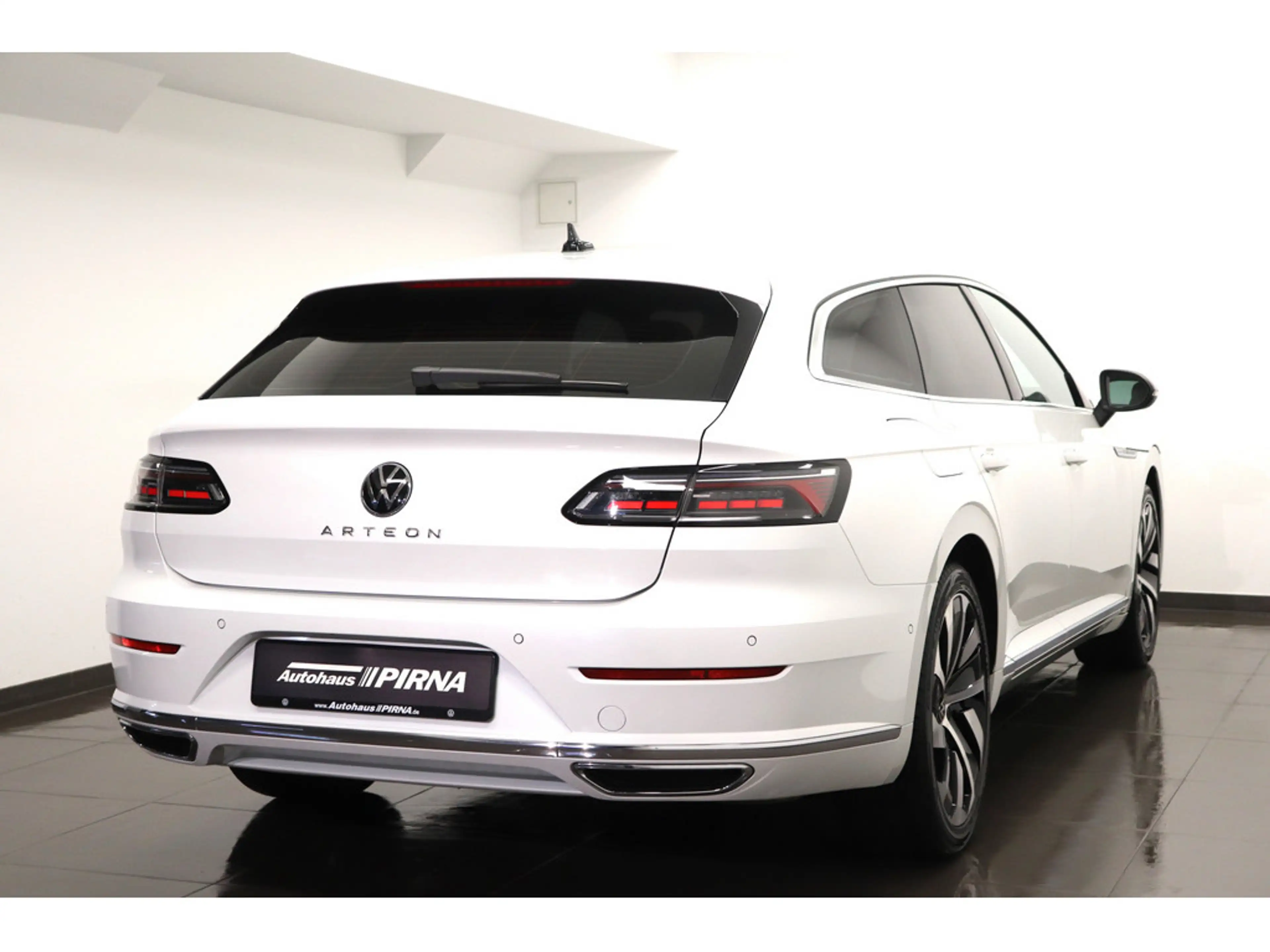 Volkswagen Arteon Shooting Brake 2.0 TSI Elegance #LEDER #Matrix — photo 4