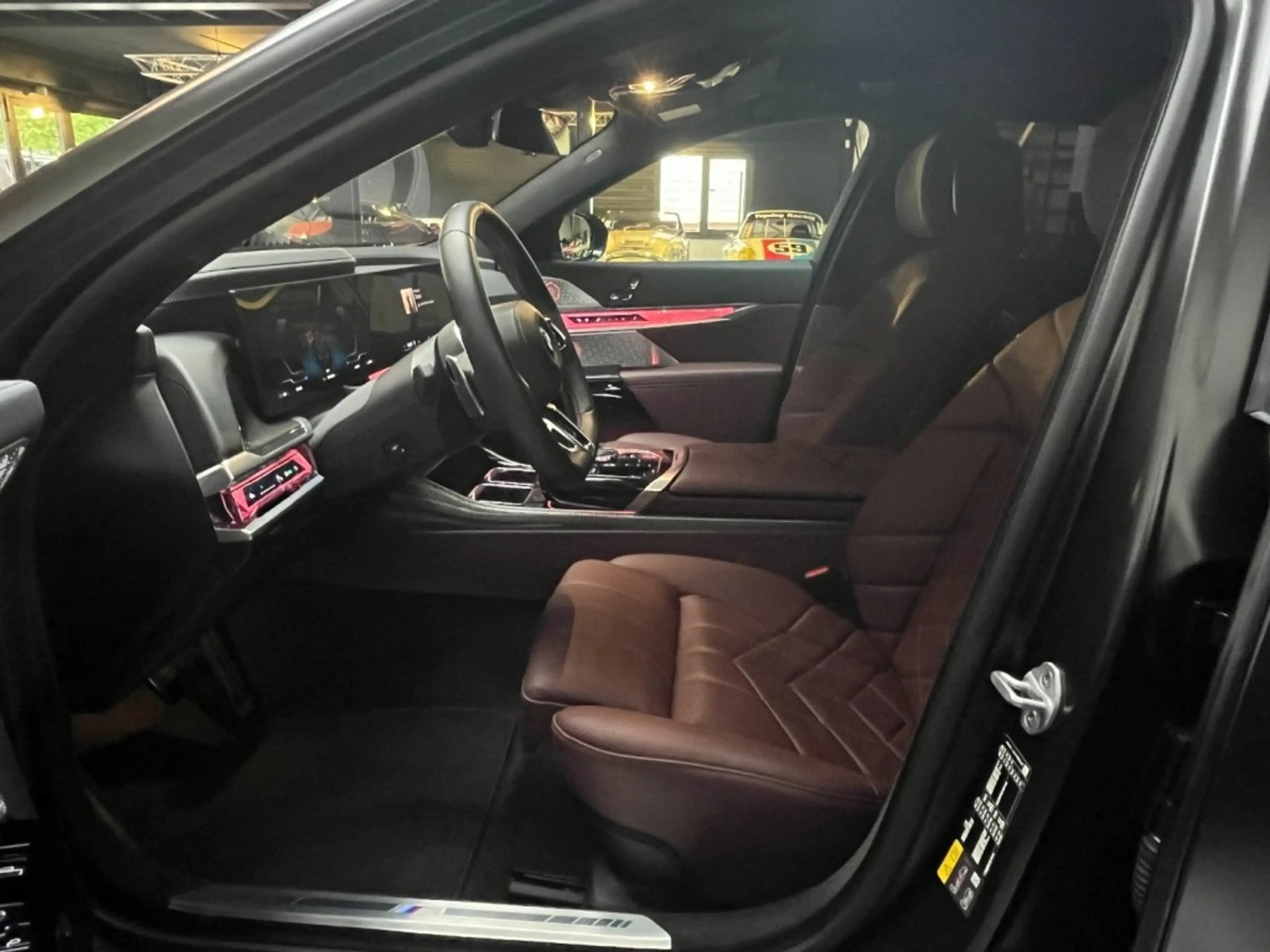 BMW i7 M70 X-Drive  (VAT Car)  (2026) — photo 6