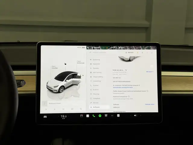 Tesla Model Y view 10